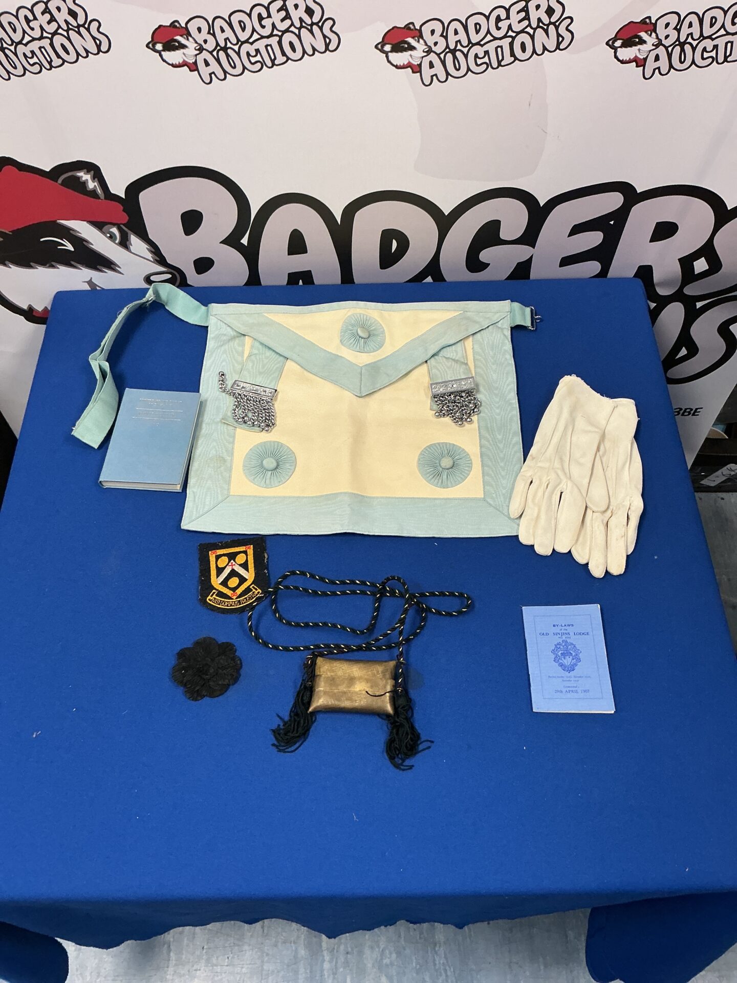 275 Masons Apron with other items