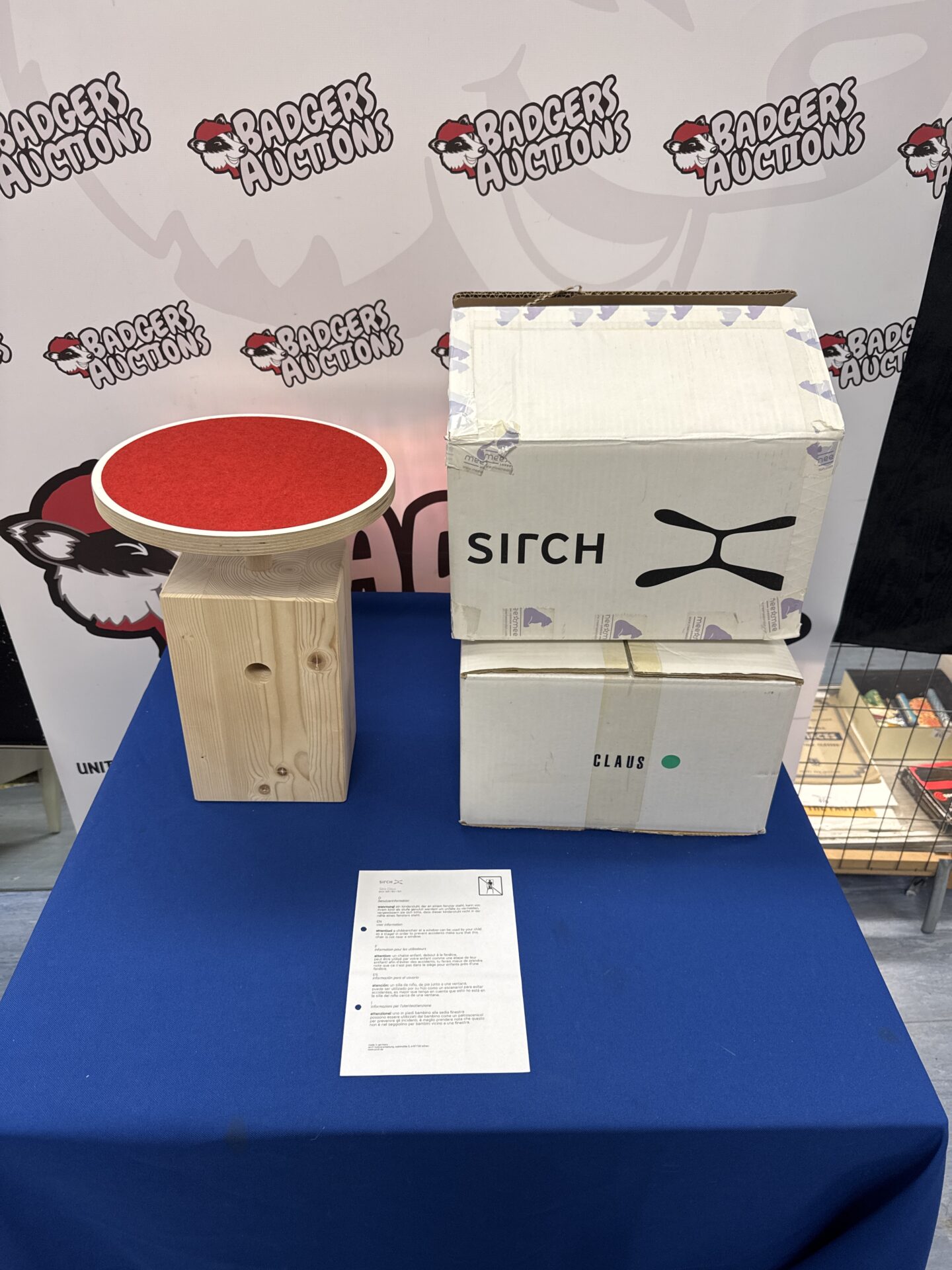 1095 Two new Sirch Claus children’s stools