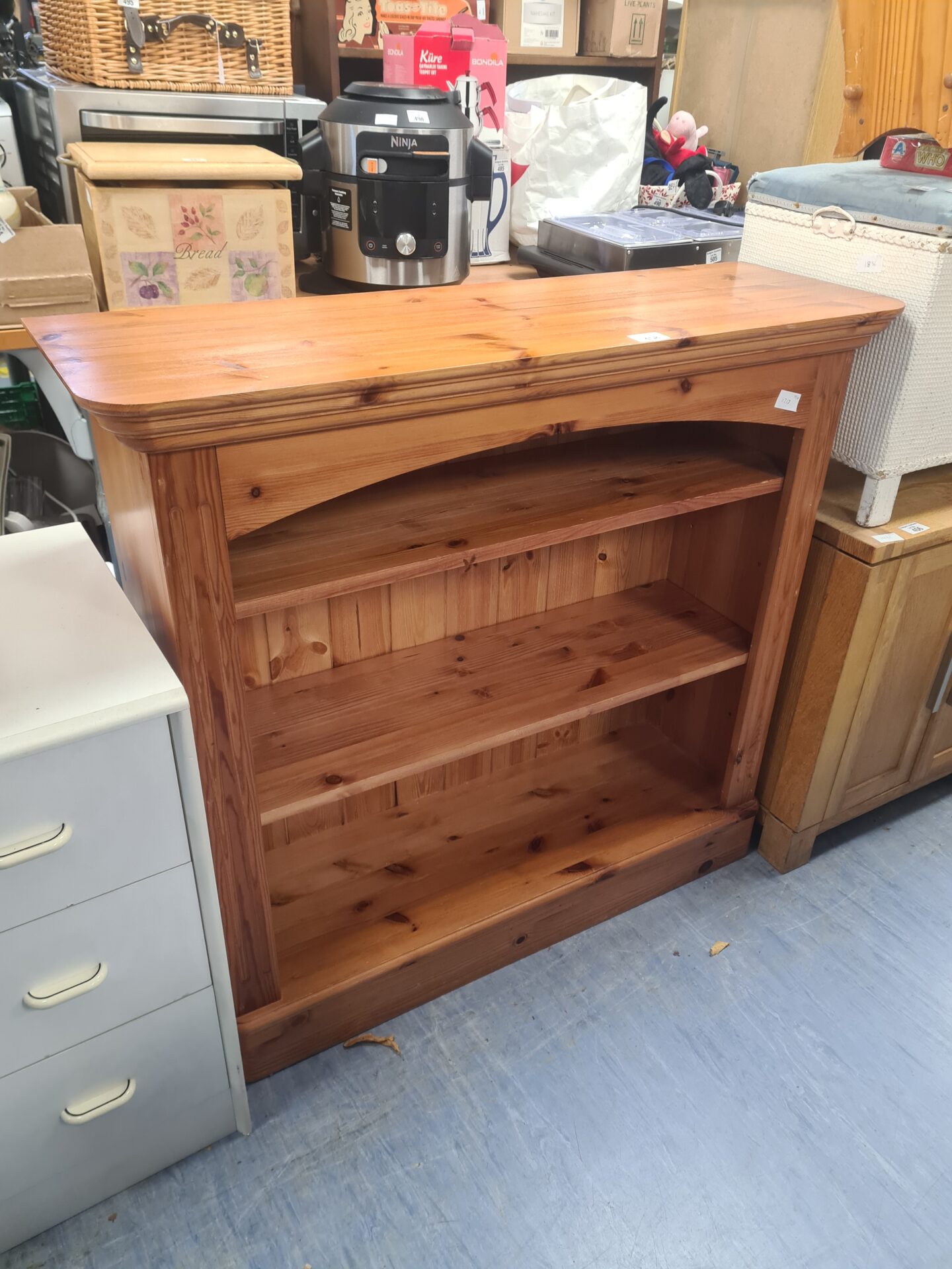 458 Small pine bookcase