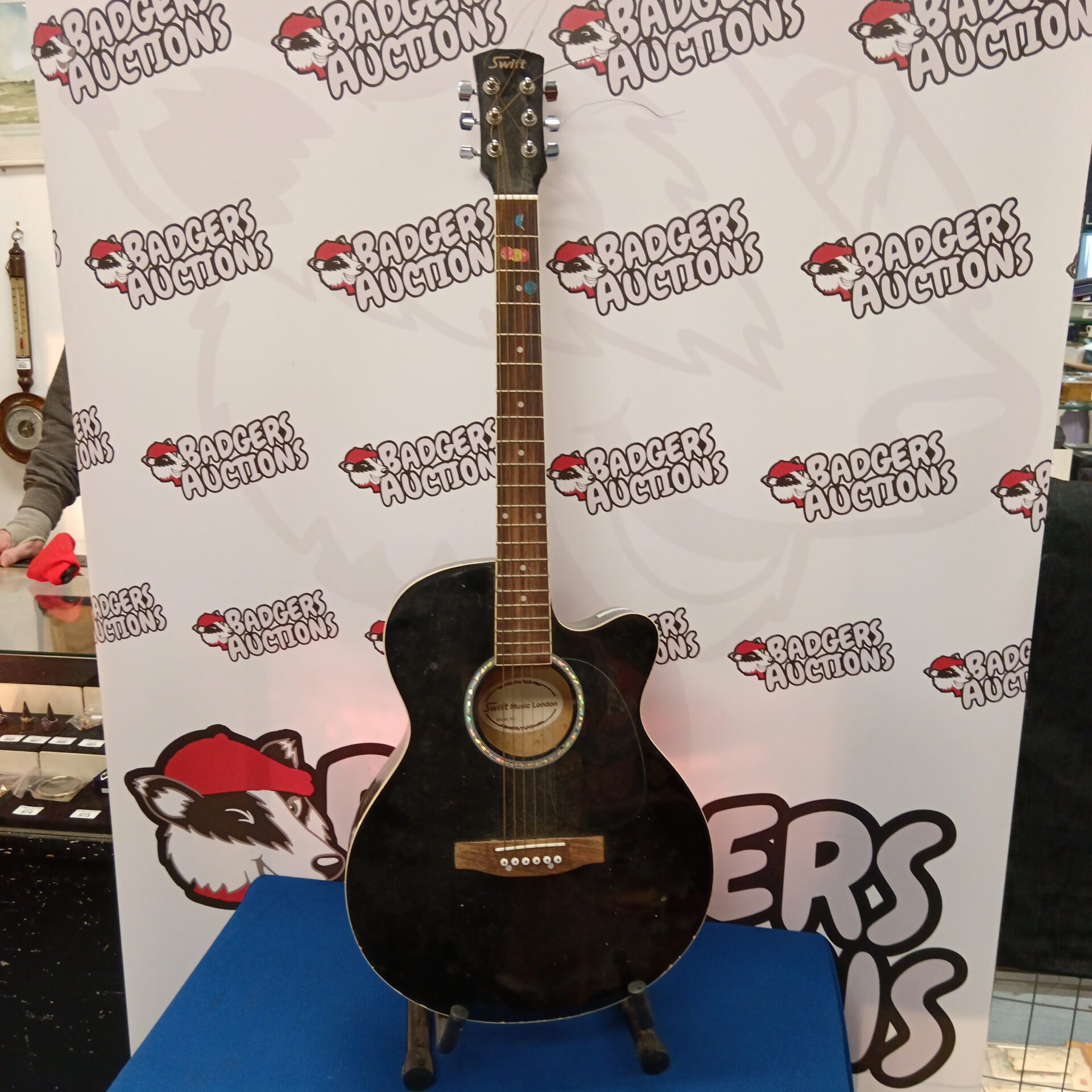 861 Swift music London acoustic guitar