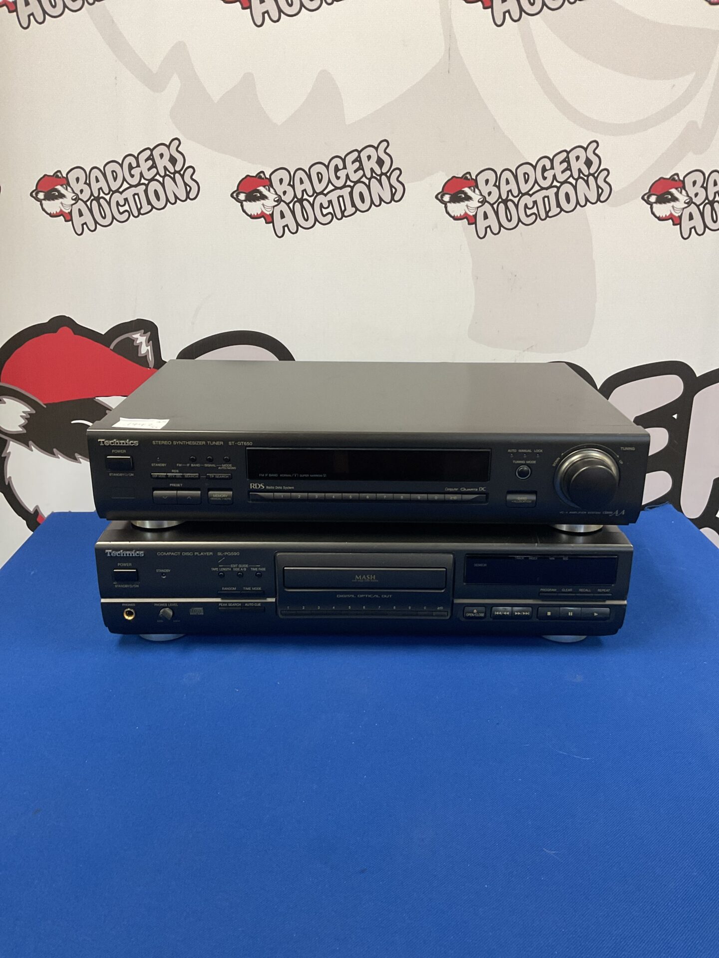167 Technics ST-GT650 stereo synthesiser tuner and SL-PG590 CD player