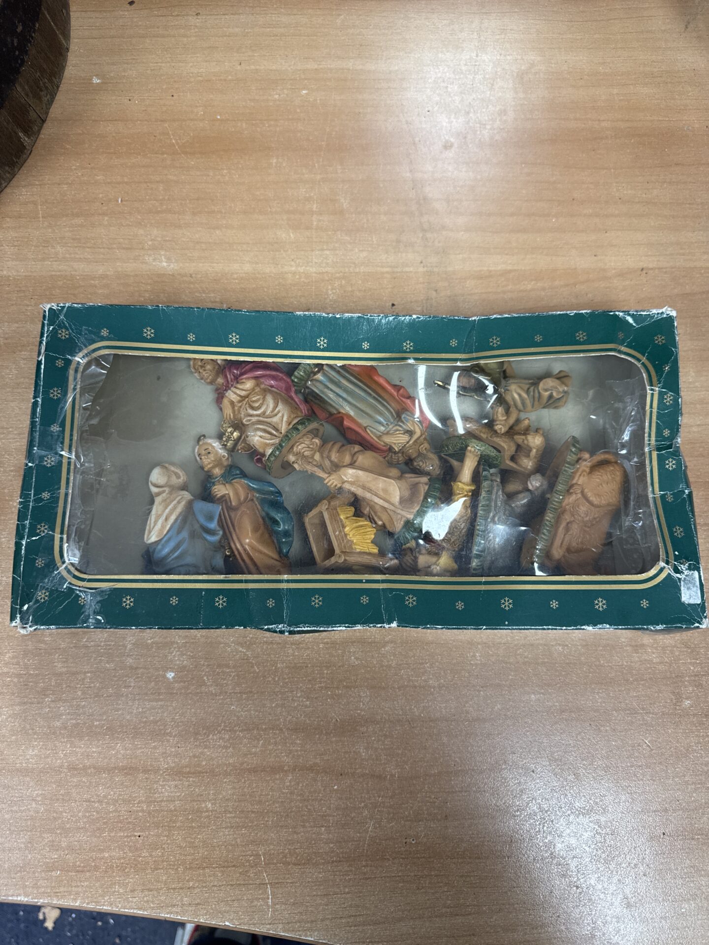 665 Set of vintage 1970s Christmas nativity decorative figures