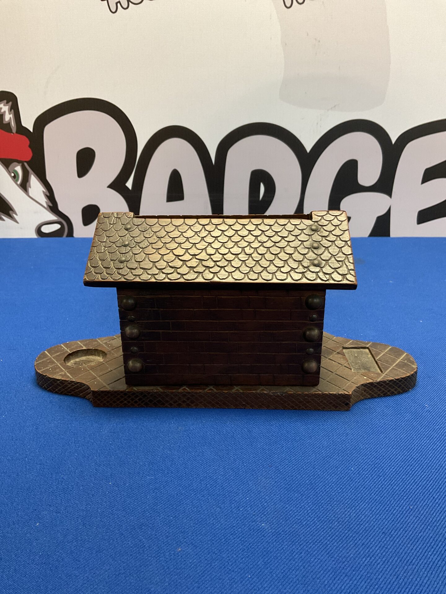258 Vintage wooden noahs ark cigarette dispenser