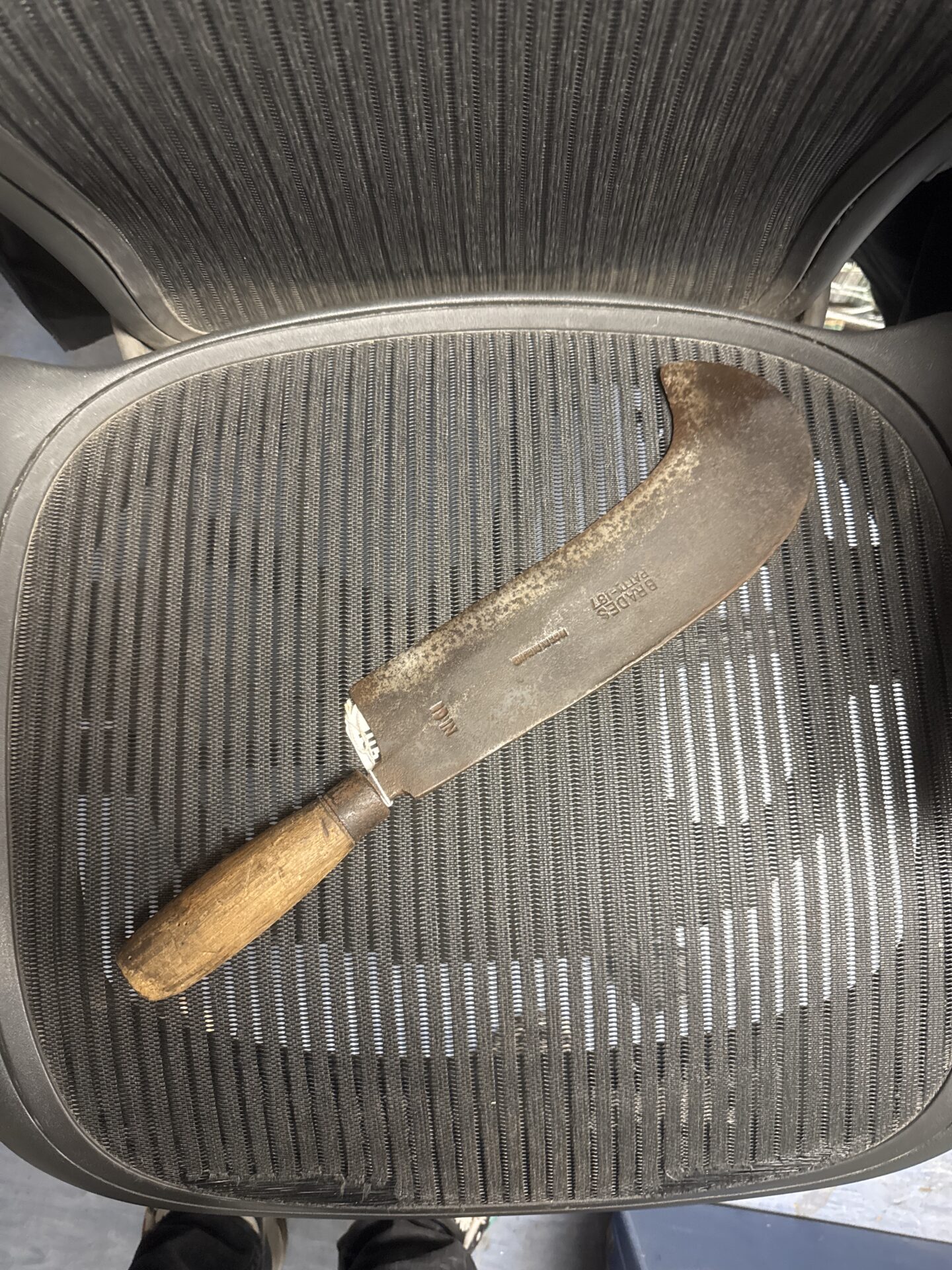 1038 Antique brades 10” billhook