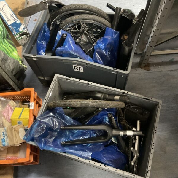 Mixed lot of cycle parts including carbon fibre forks.