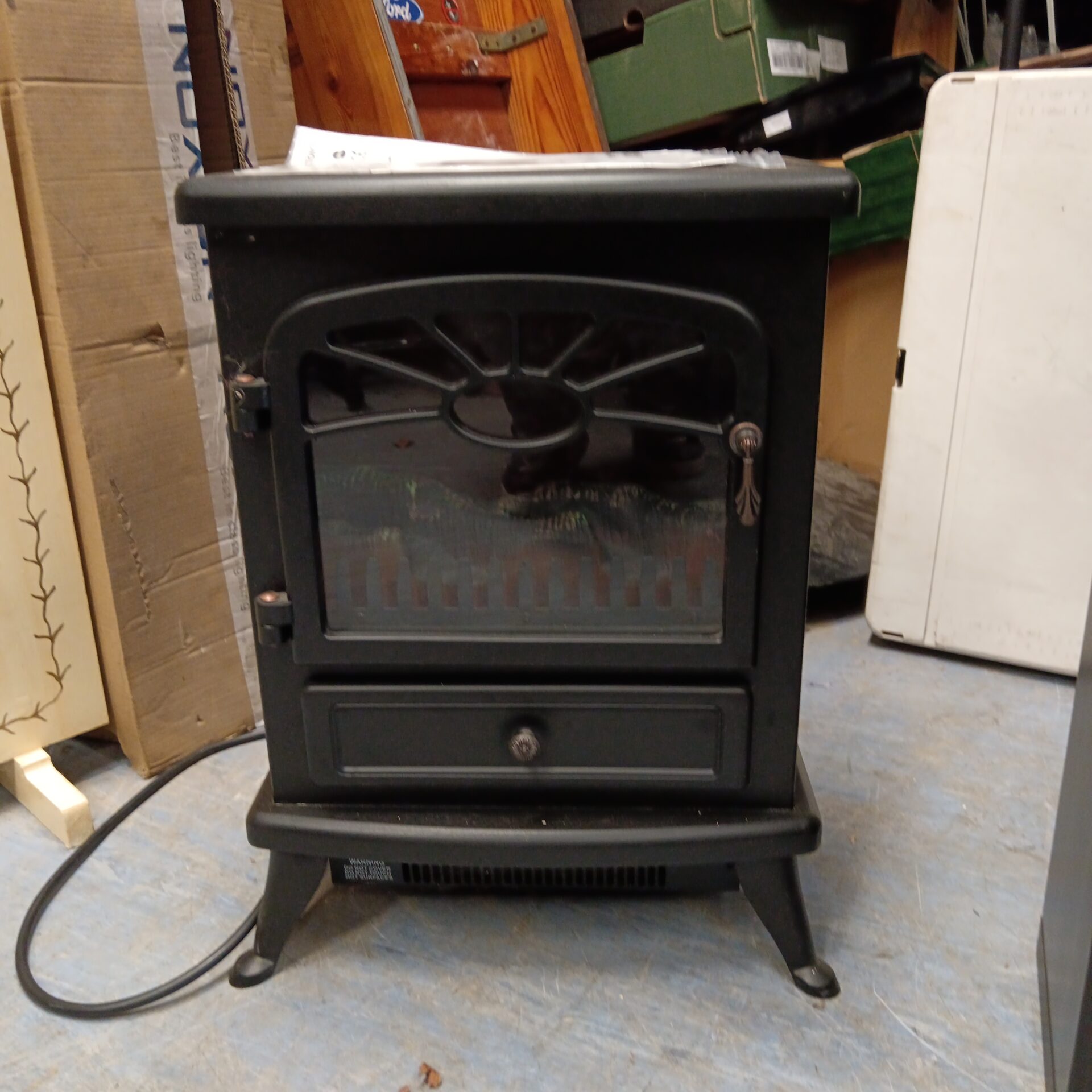 1321 Focal point electric fireplace working but needs bulb