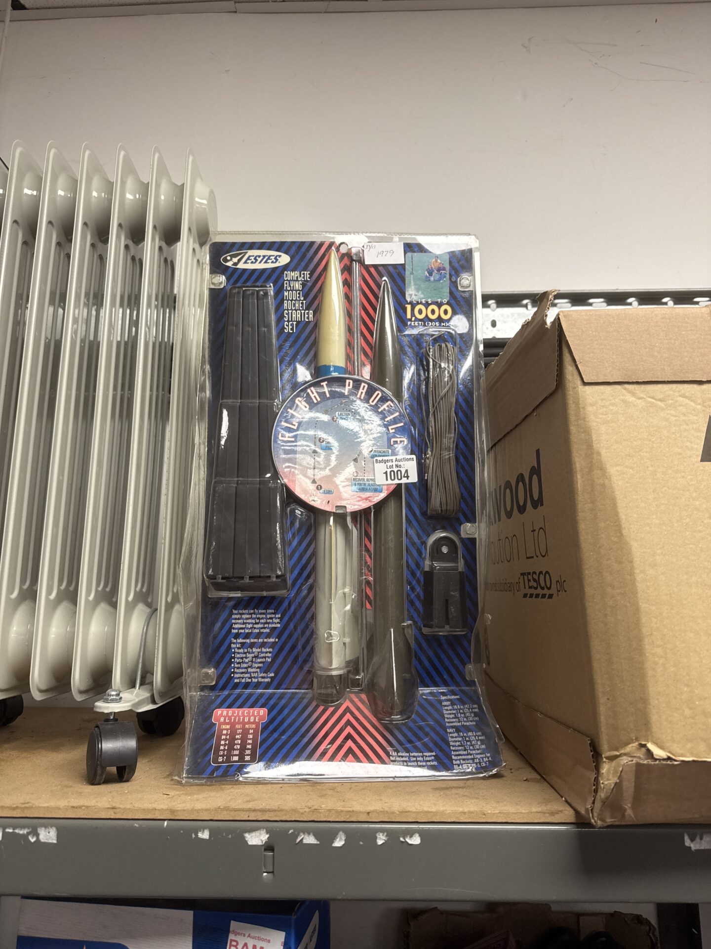 1004 Estes model rocket set