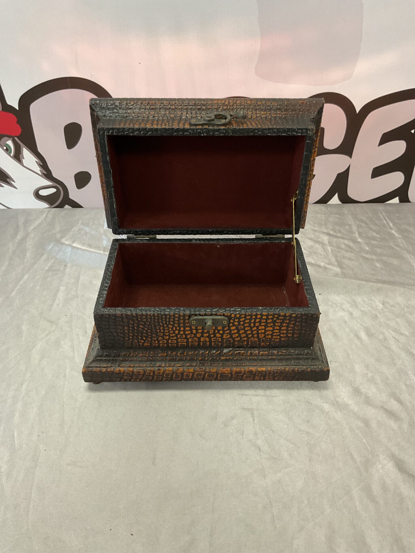 506 Faux crocodile skin jewellery box