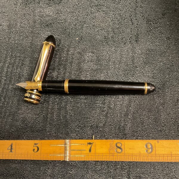 Vintage Gerardo Sacco fountain pen, Italian writing instrument.