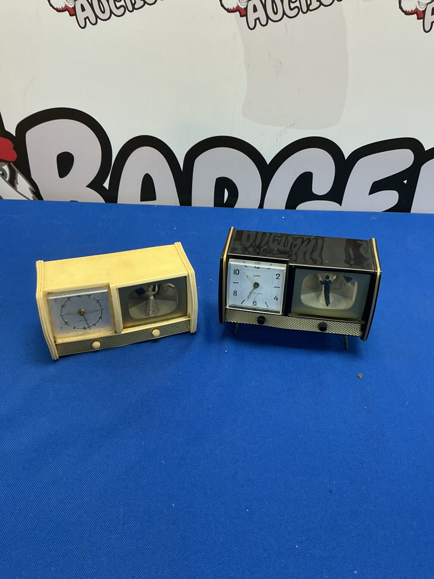 339 Vintage Goldbahl Dancing Couple Alarm Clocks