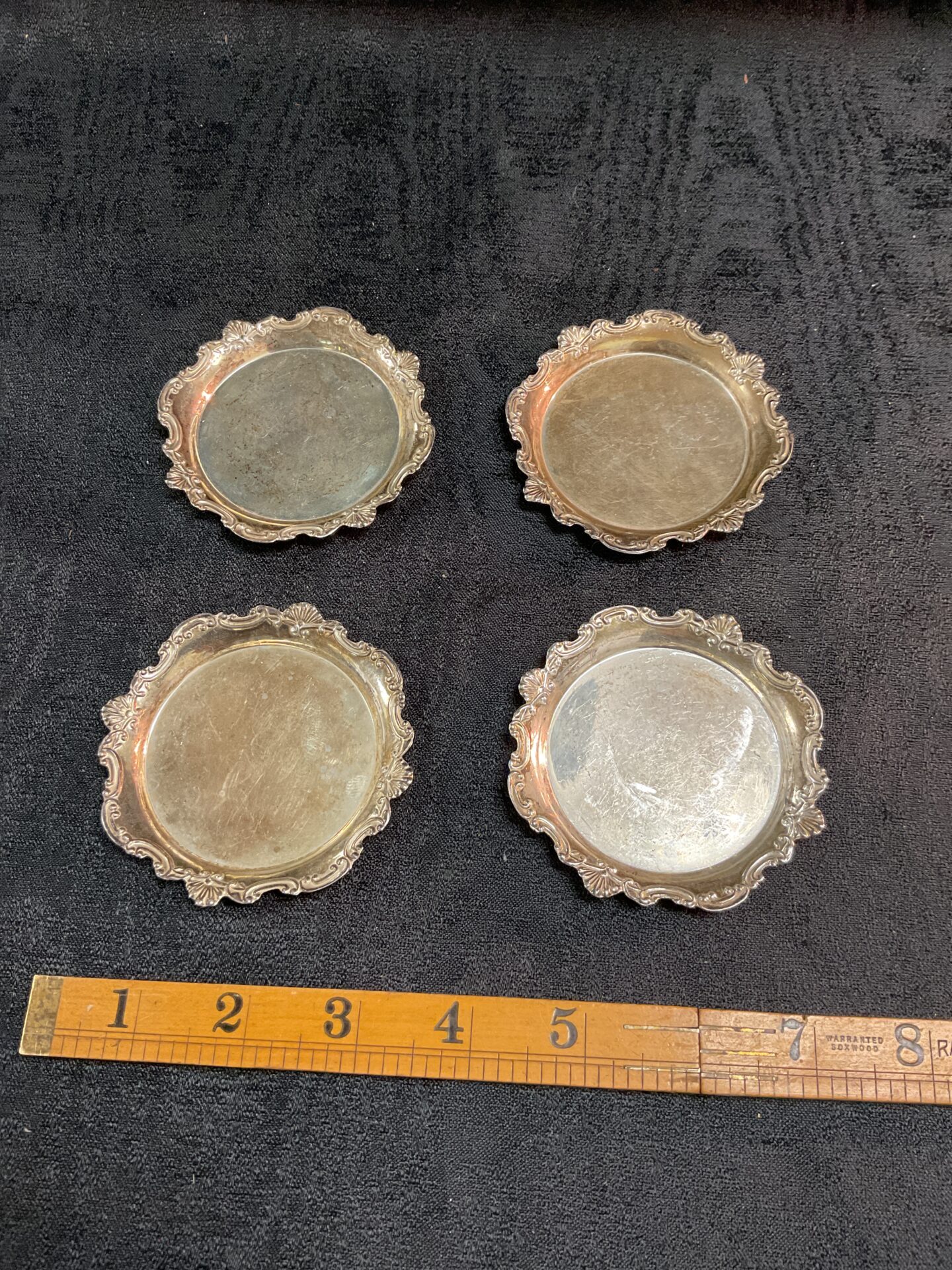 878 four 970 silver wine glass dishes 111.8 g and small silver photo frame