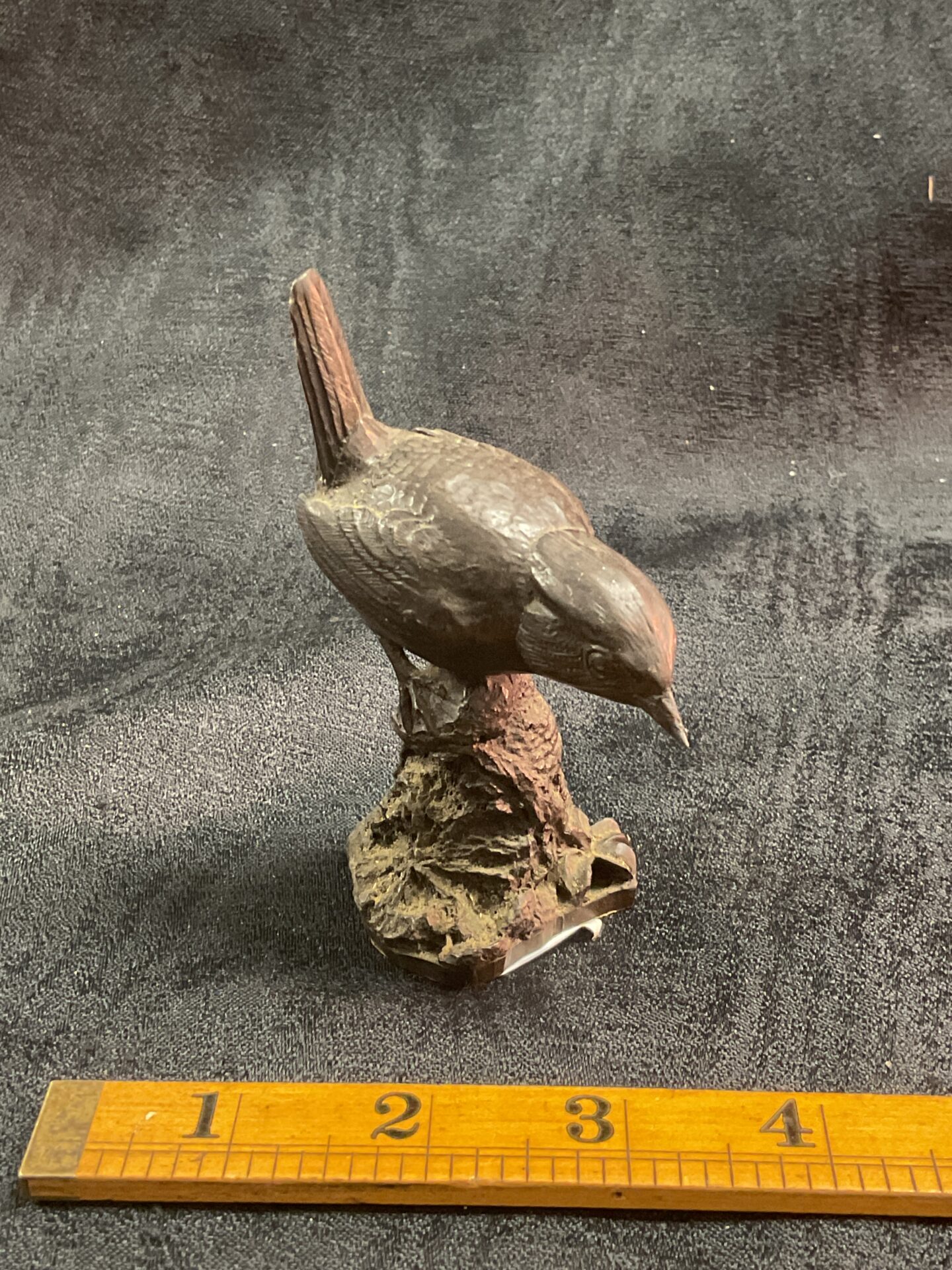 1021 Hollow cast iron bronzed wren