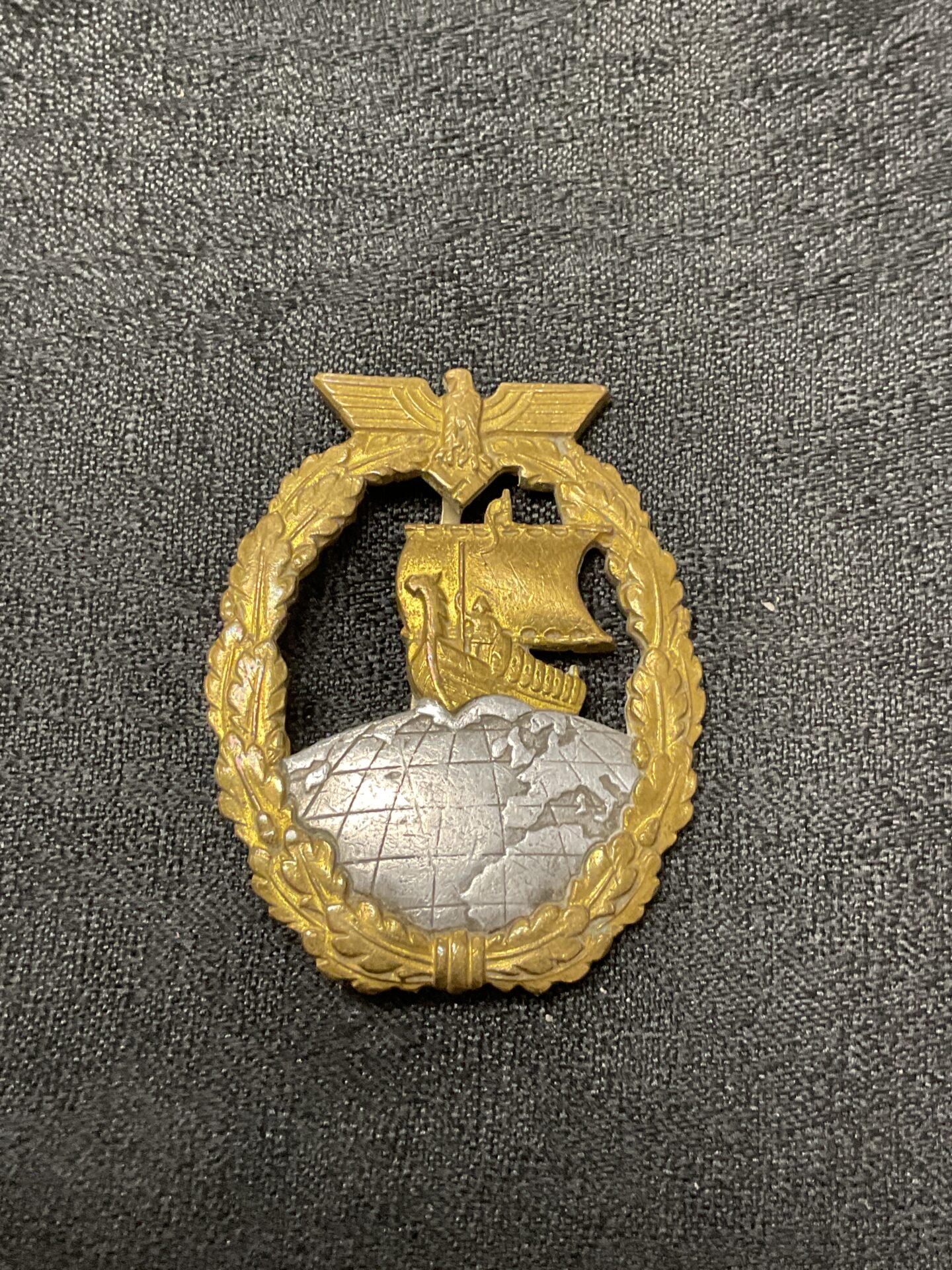 927 Ww German Kriegsmarine Auxiliary Cruiser Badge