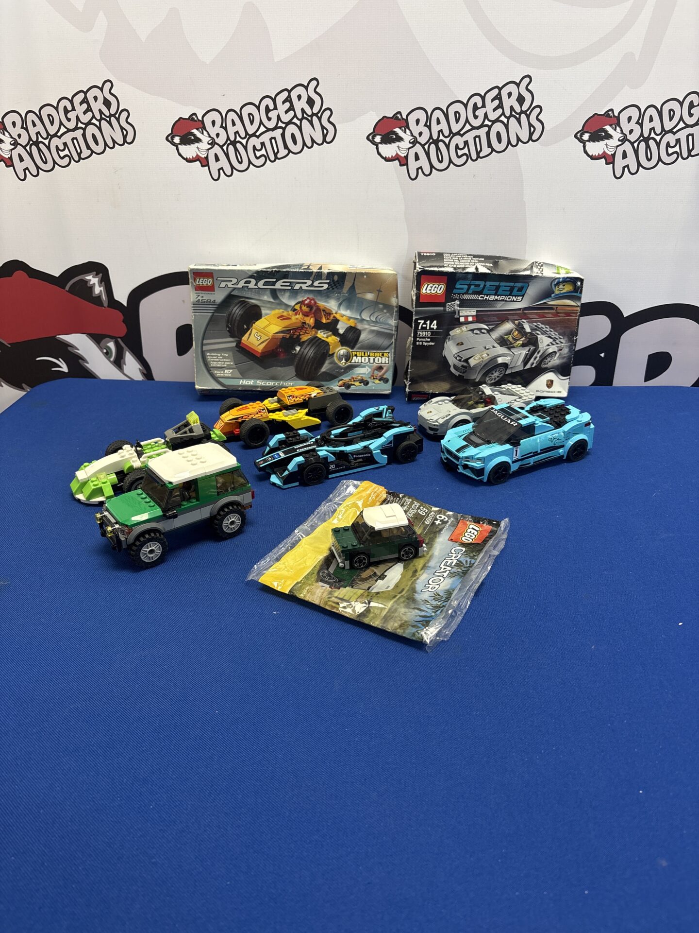 412 Selection of Lego vehicles inc technics and racer