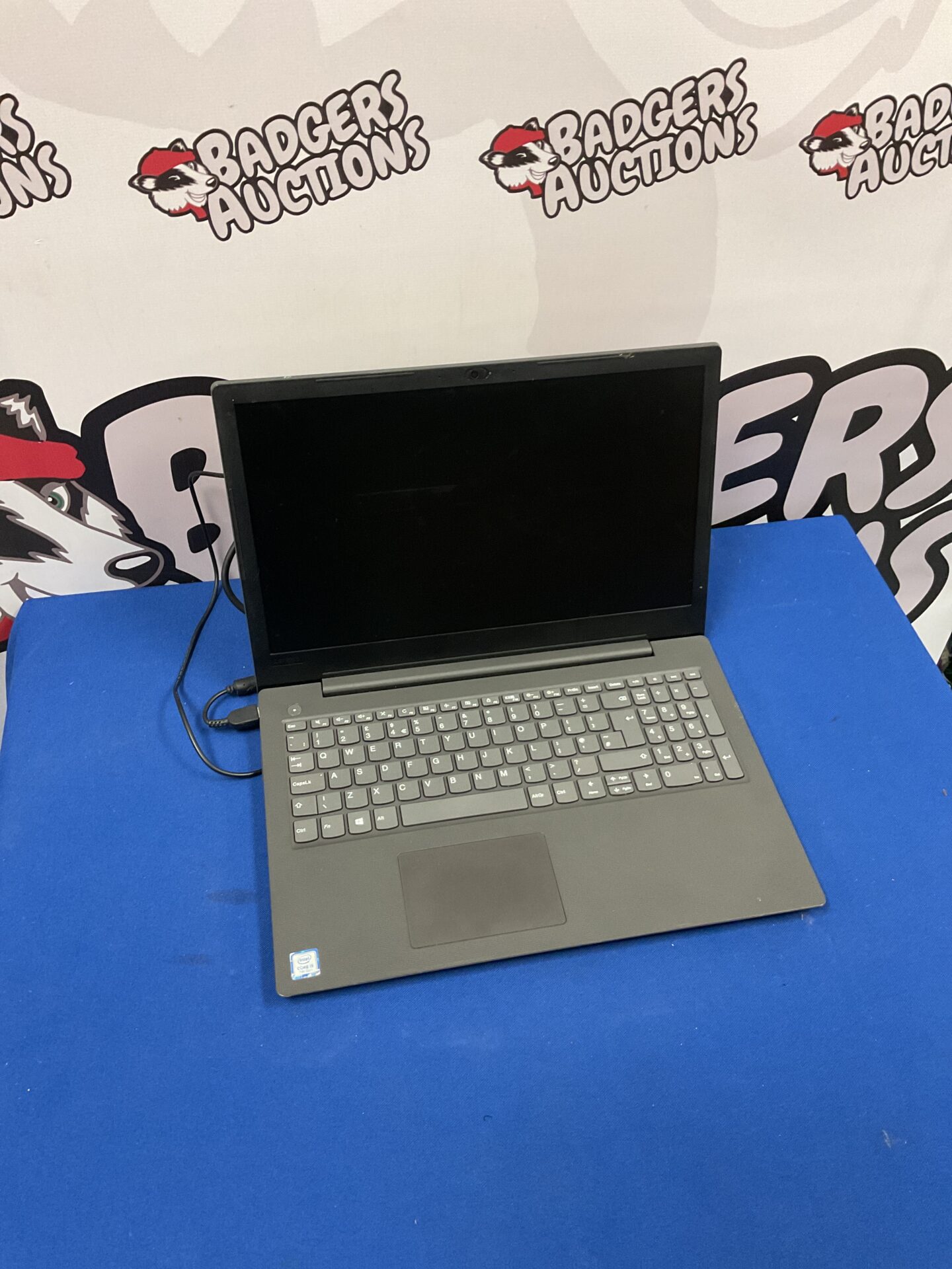 199 Lenovo V130-15IKB 81HN laptop