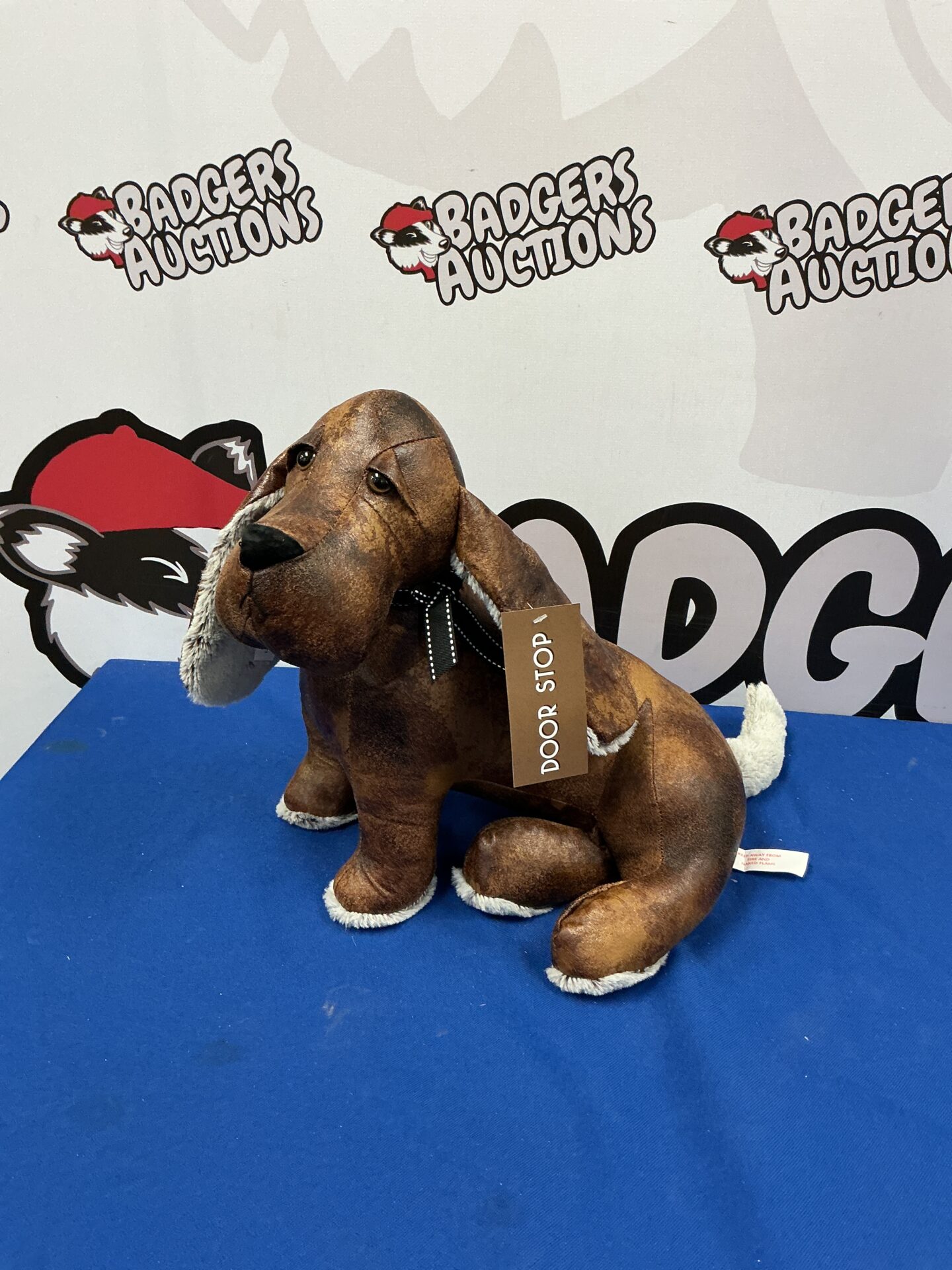 380 Lesser and Pavey Dog Door Stop
