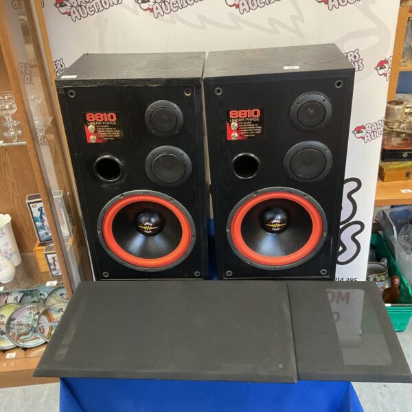 Vintage Linear Phase 8810 loudspeakers in wood veneer.
