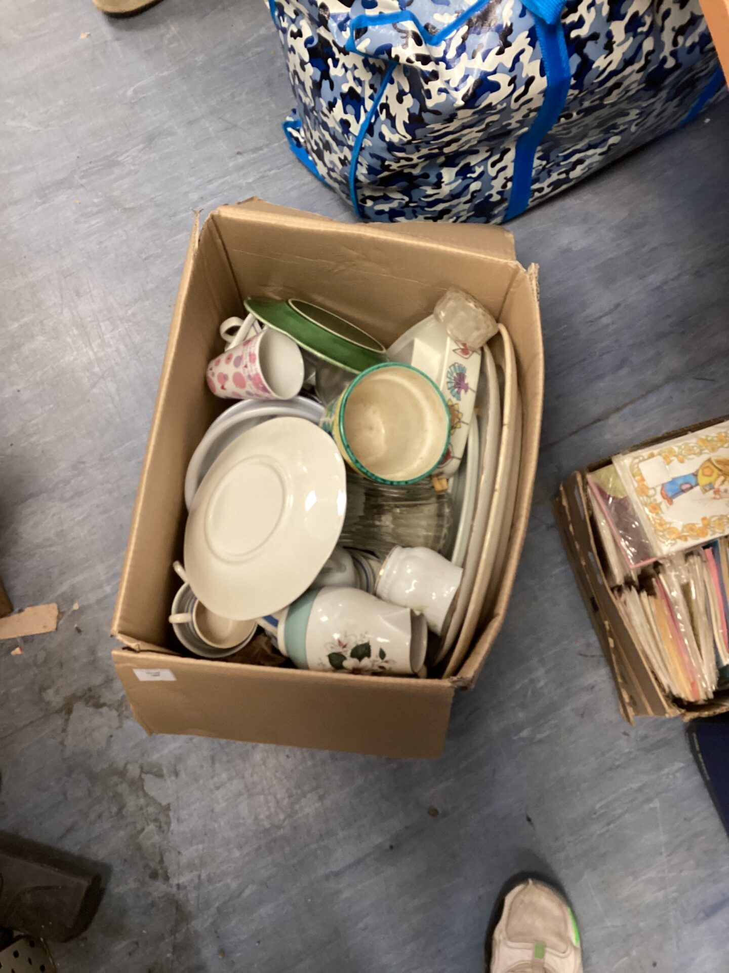 735 Box of mixed China and other home-made dishes and bowls