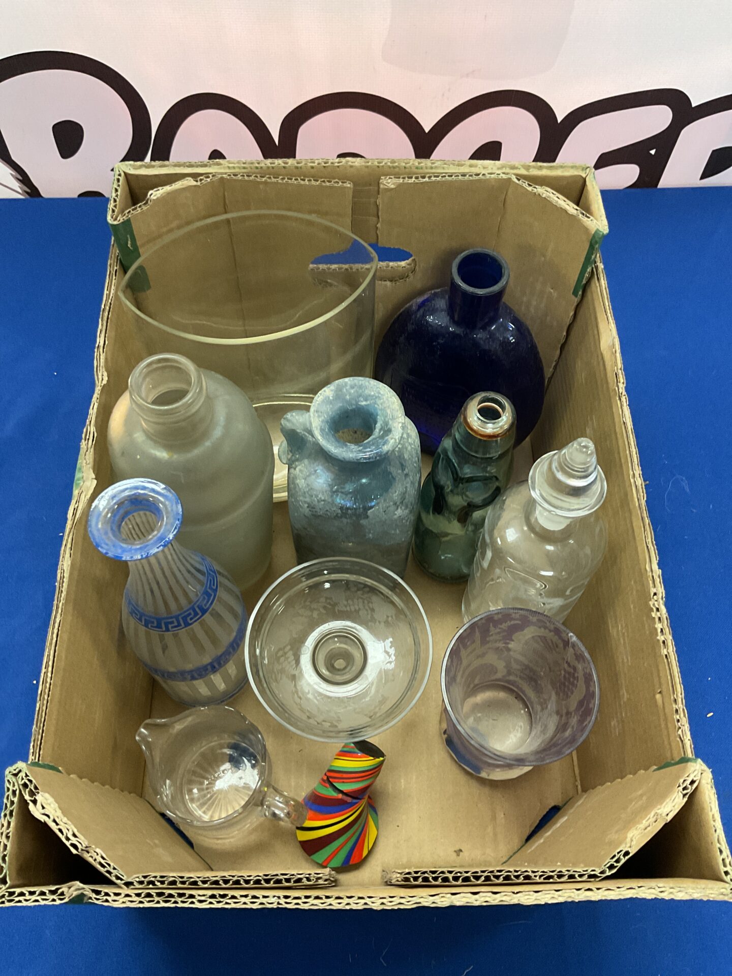 443 Box of mixed glassware