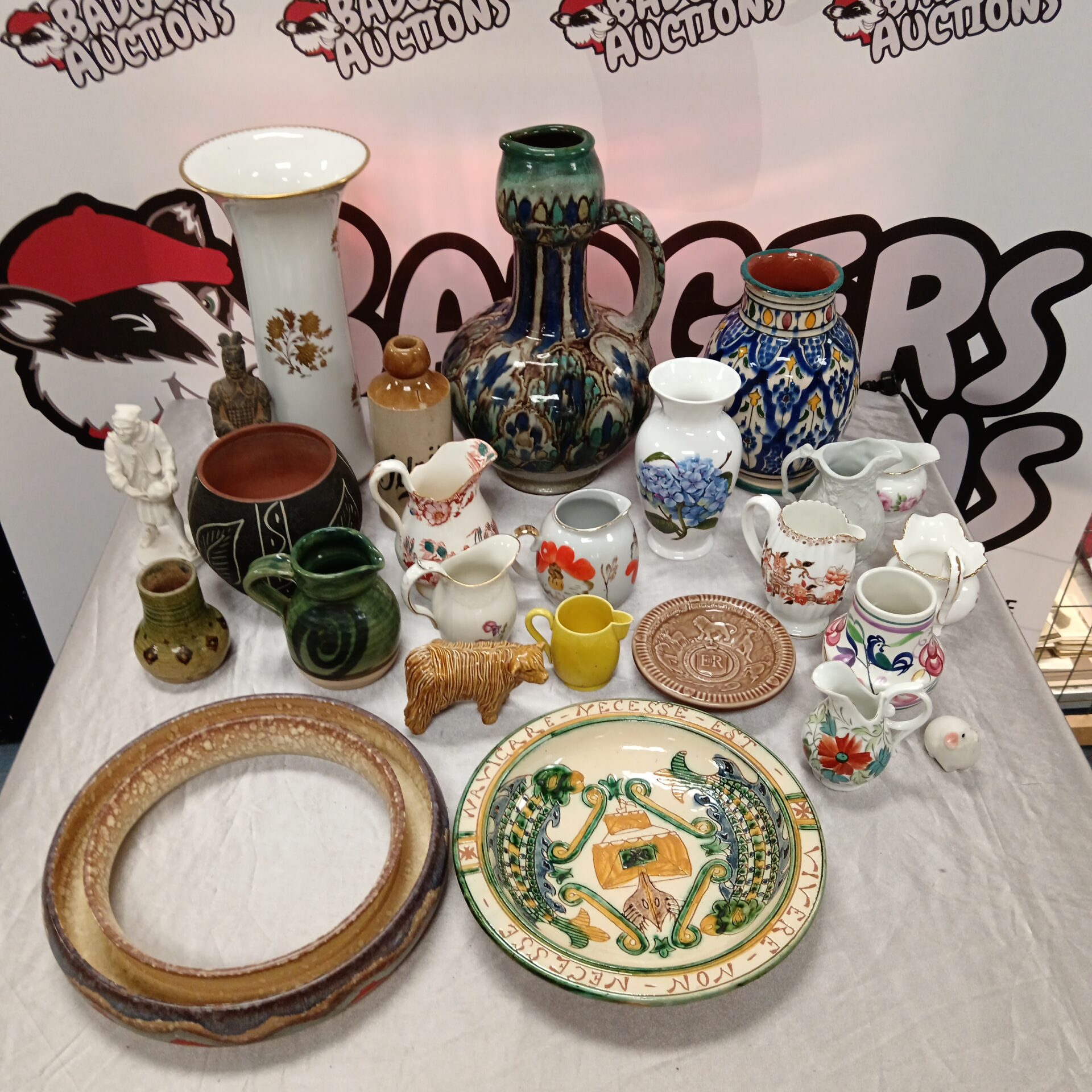 088 Box of mixed china & studio pottery including Poole pottery & wade