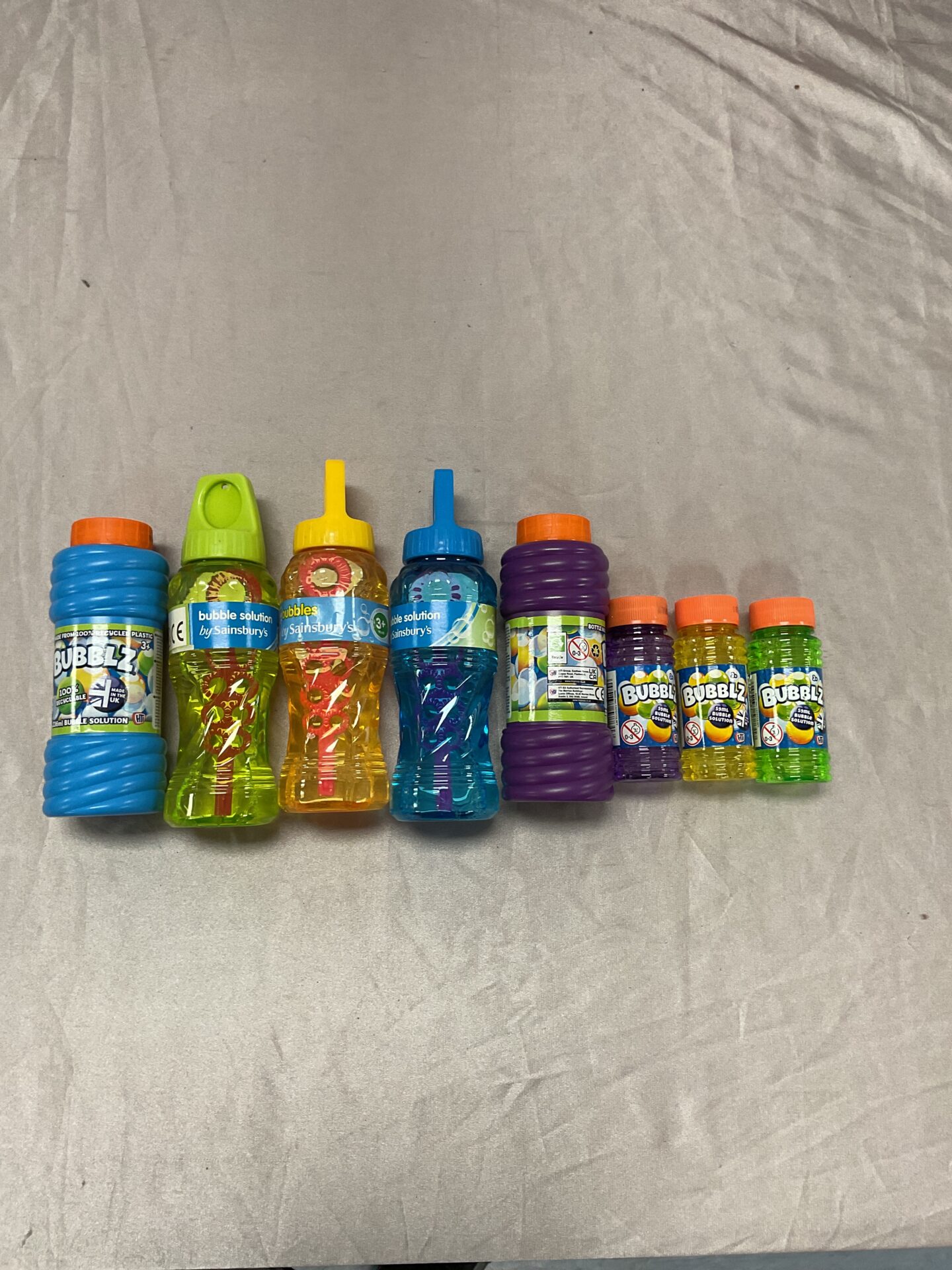 411 Bag of multi sized bubble solution
