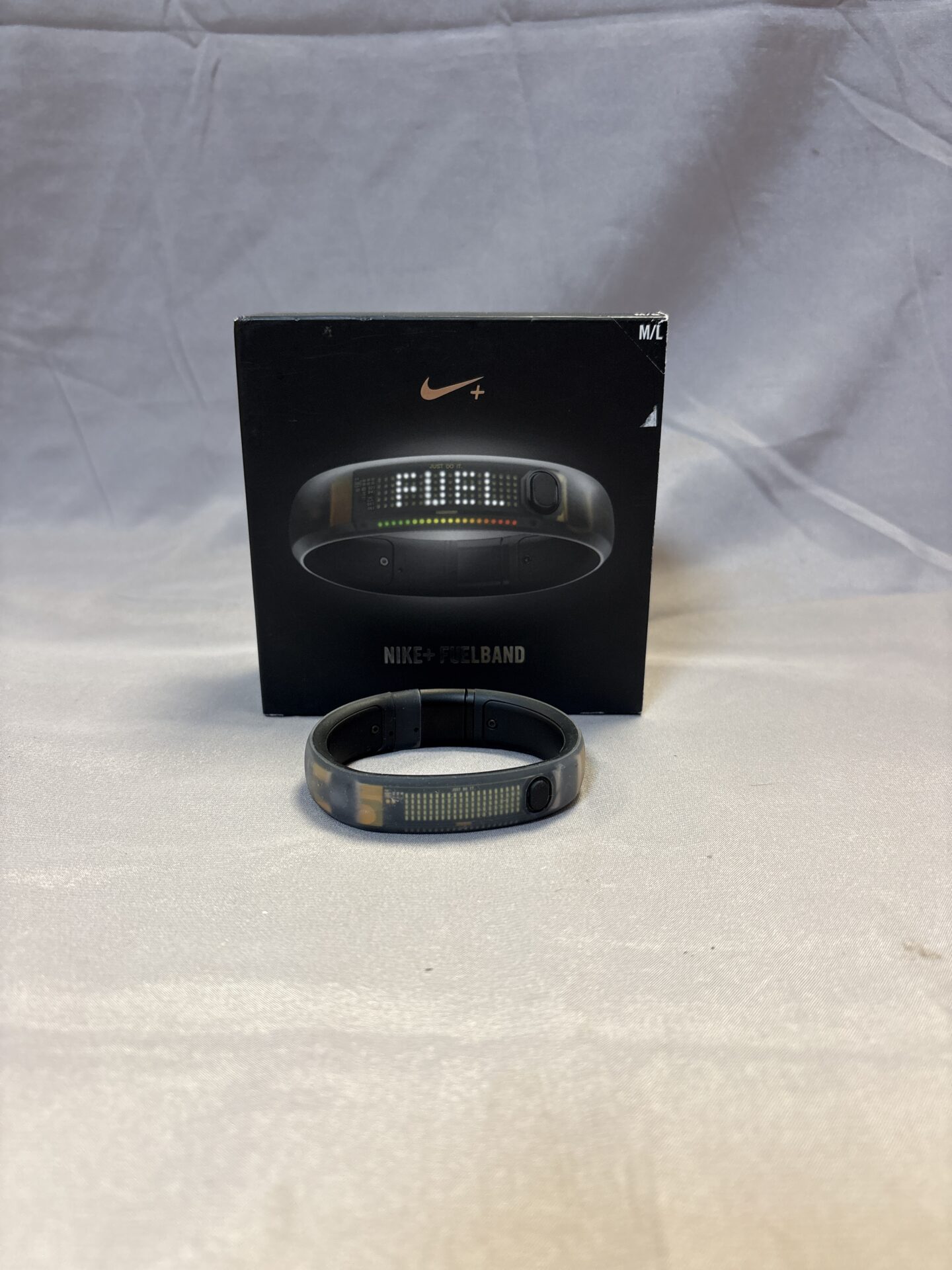 210 Nike Plus Fuelband Size M/L Boxed