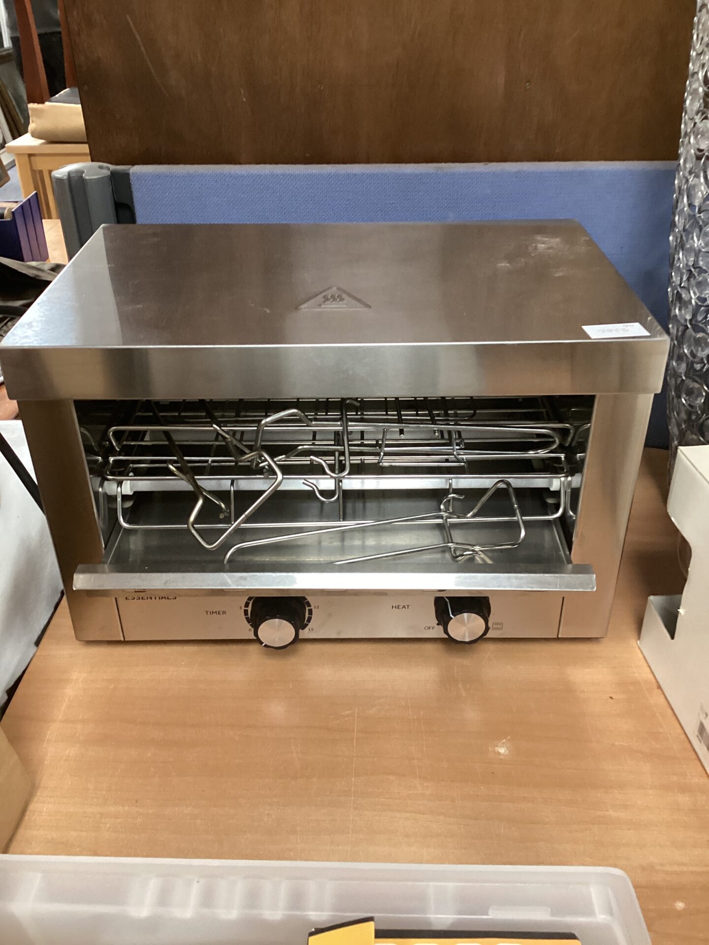 787 Nisbets essentials quarts toaster Grill