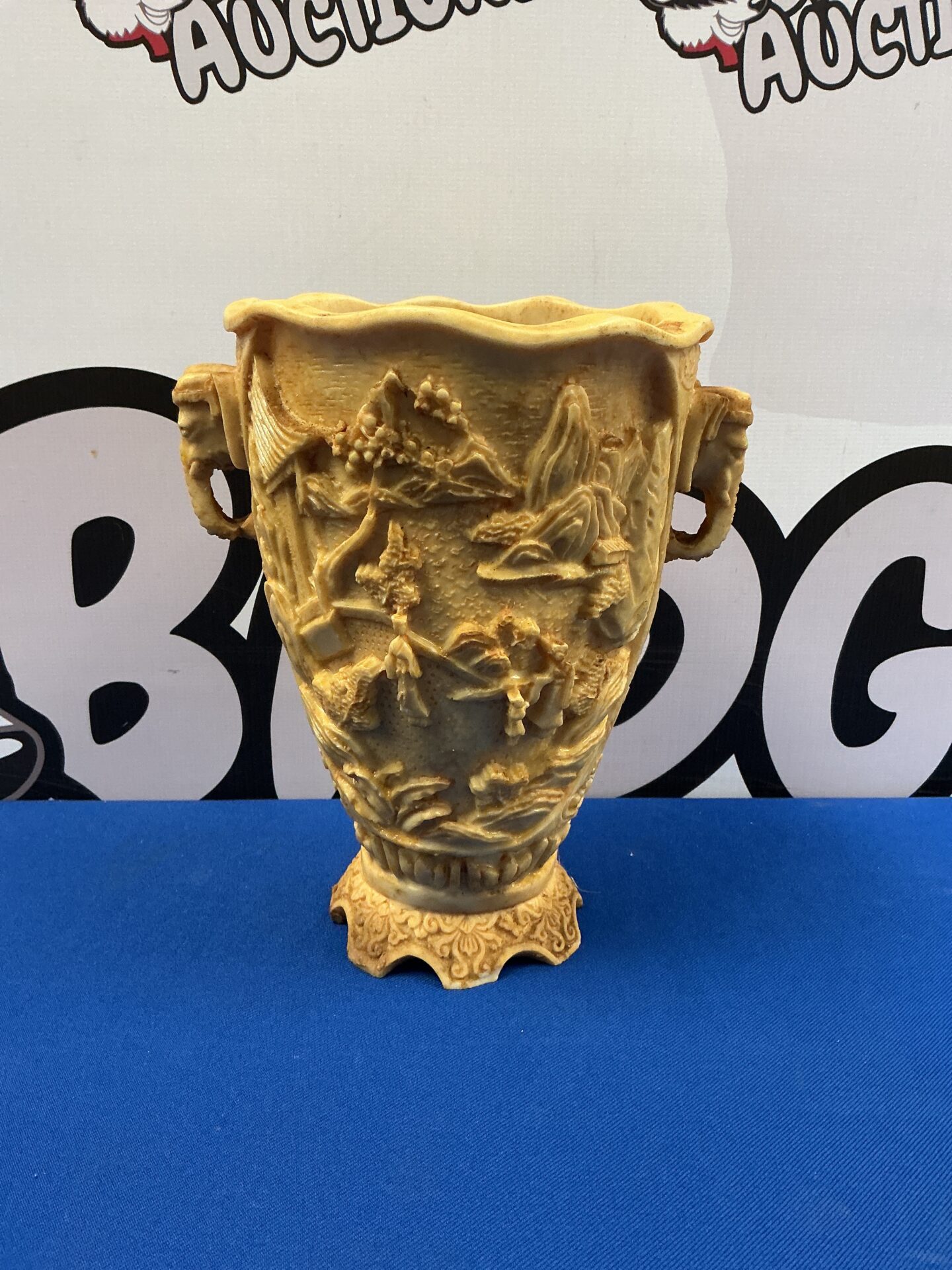 028 Oriental resin vase with elephant head handles