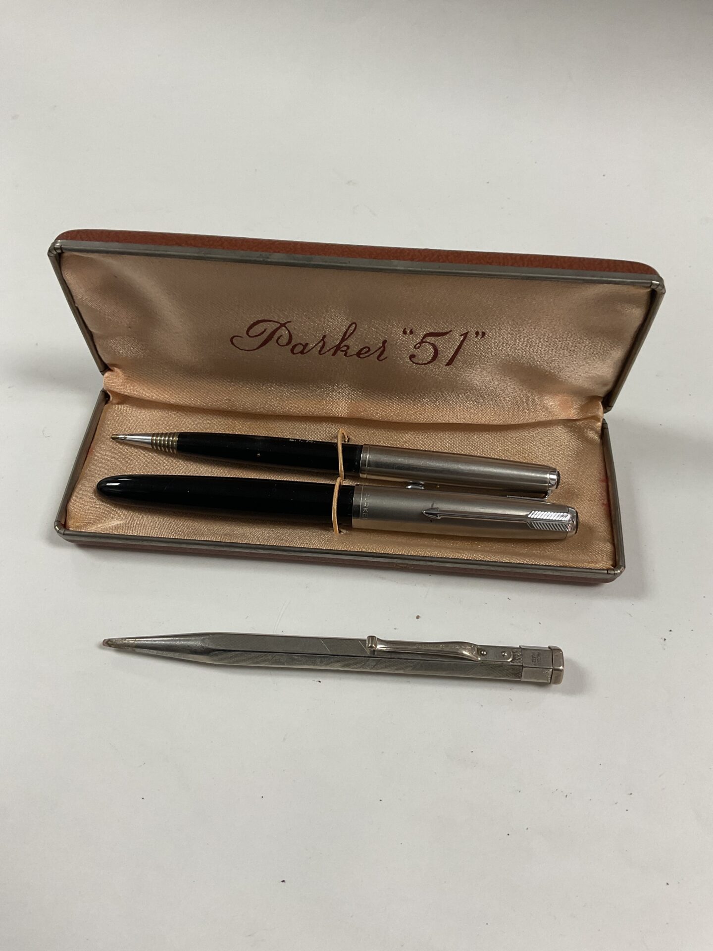 981 Parker 51 Pen and pencil and yard o led pencil