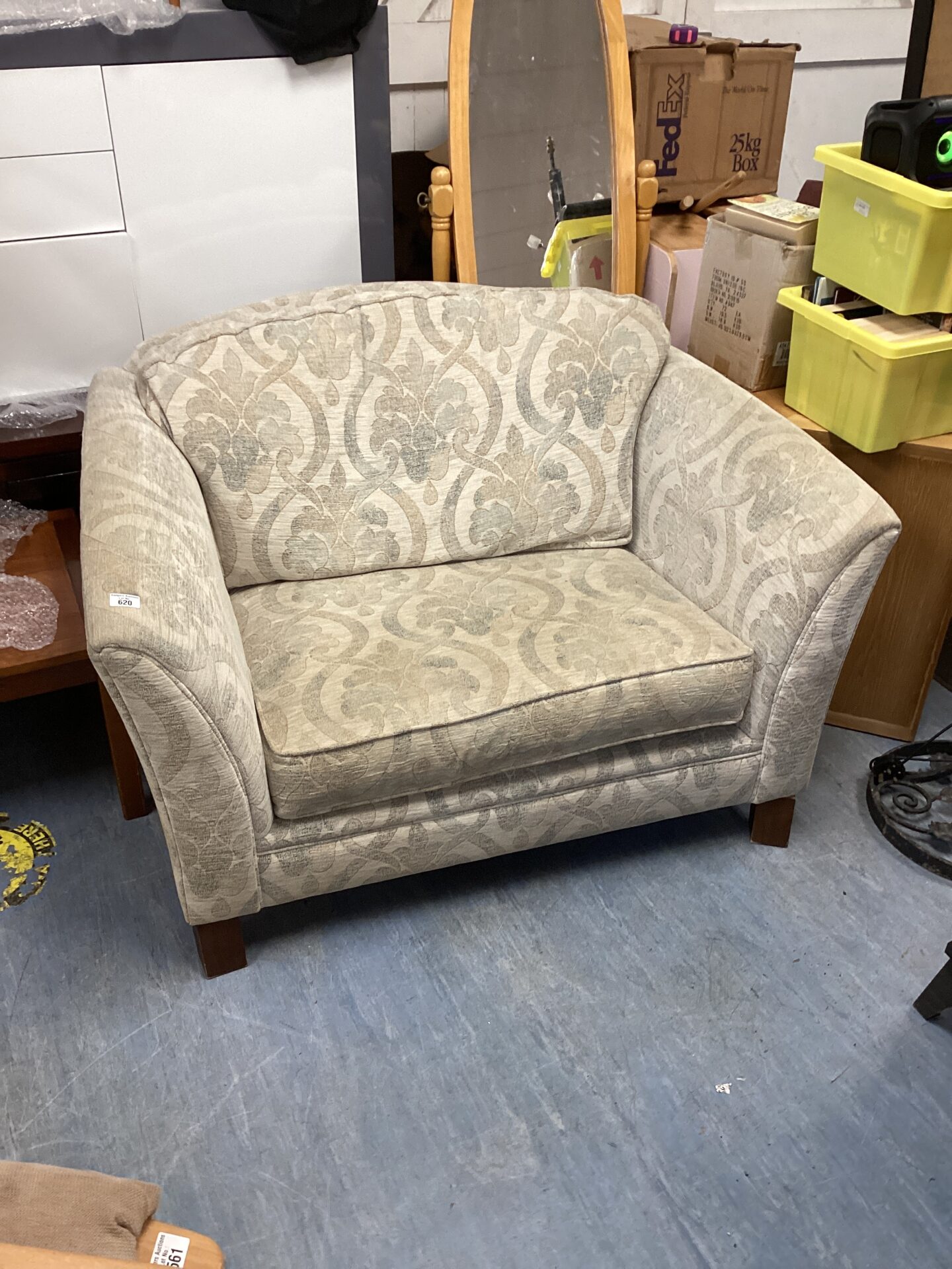 620 Parker knoll snuggle chair