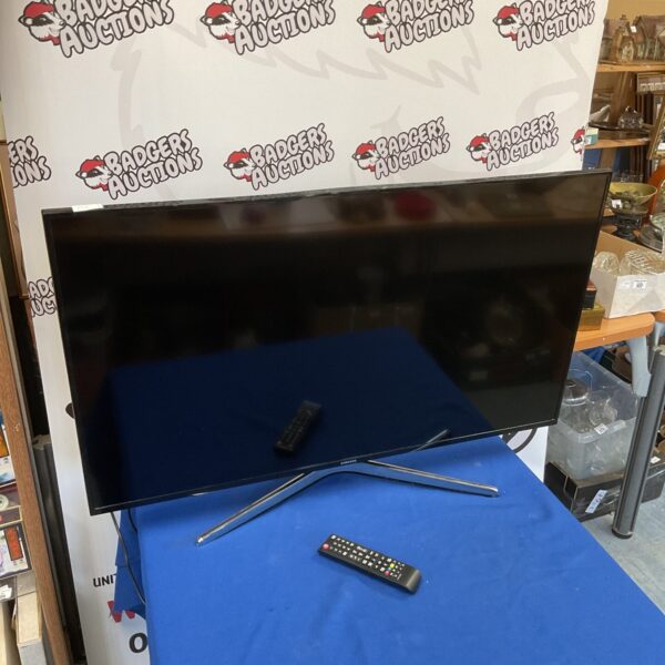 Black Samsung UE40H6240AK television for spares and repairs.