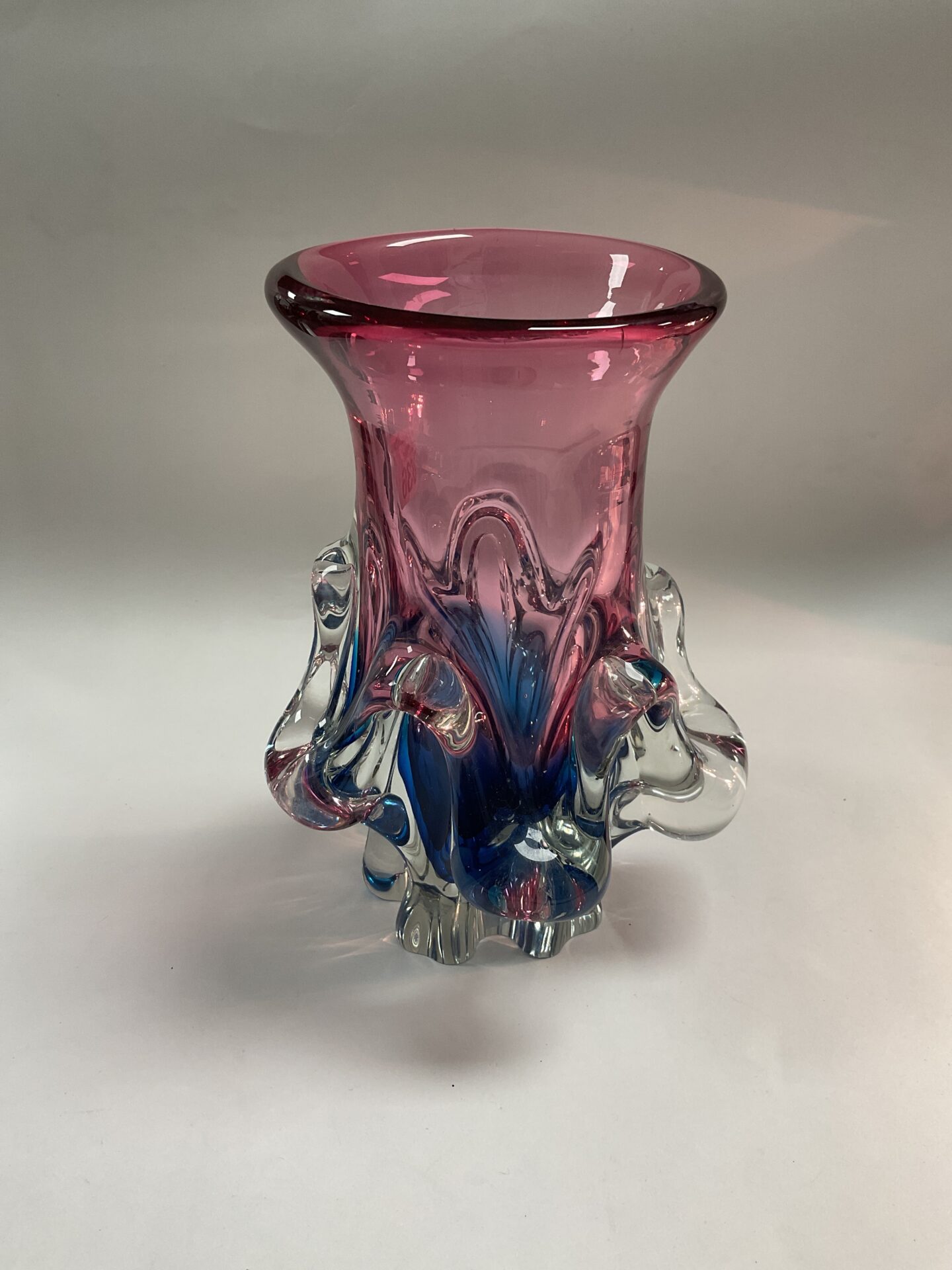 358 japanese sanyu art glass vase 8” tall