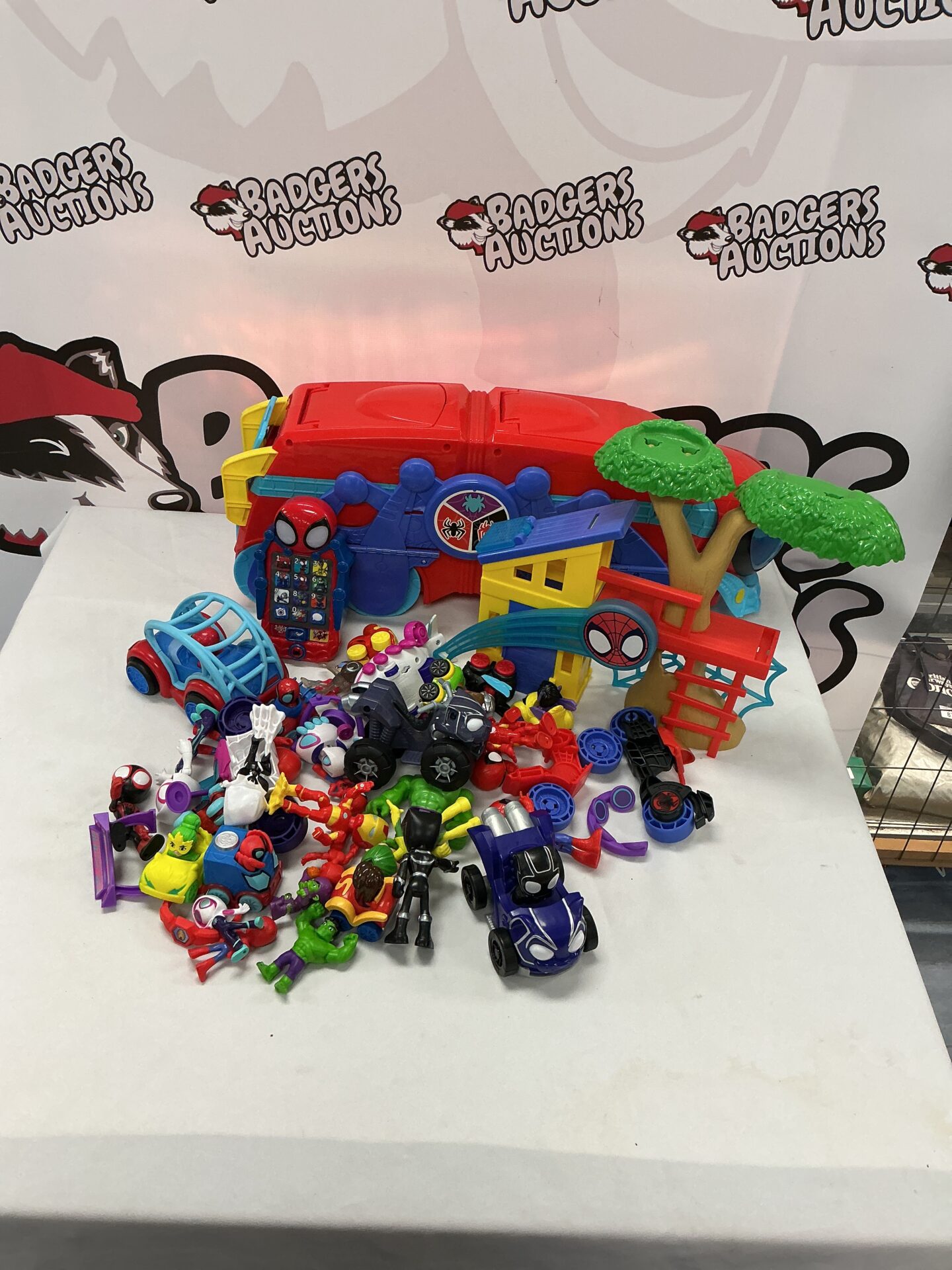 355 Mixed selection of Spider-Man and friends toys