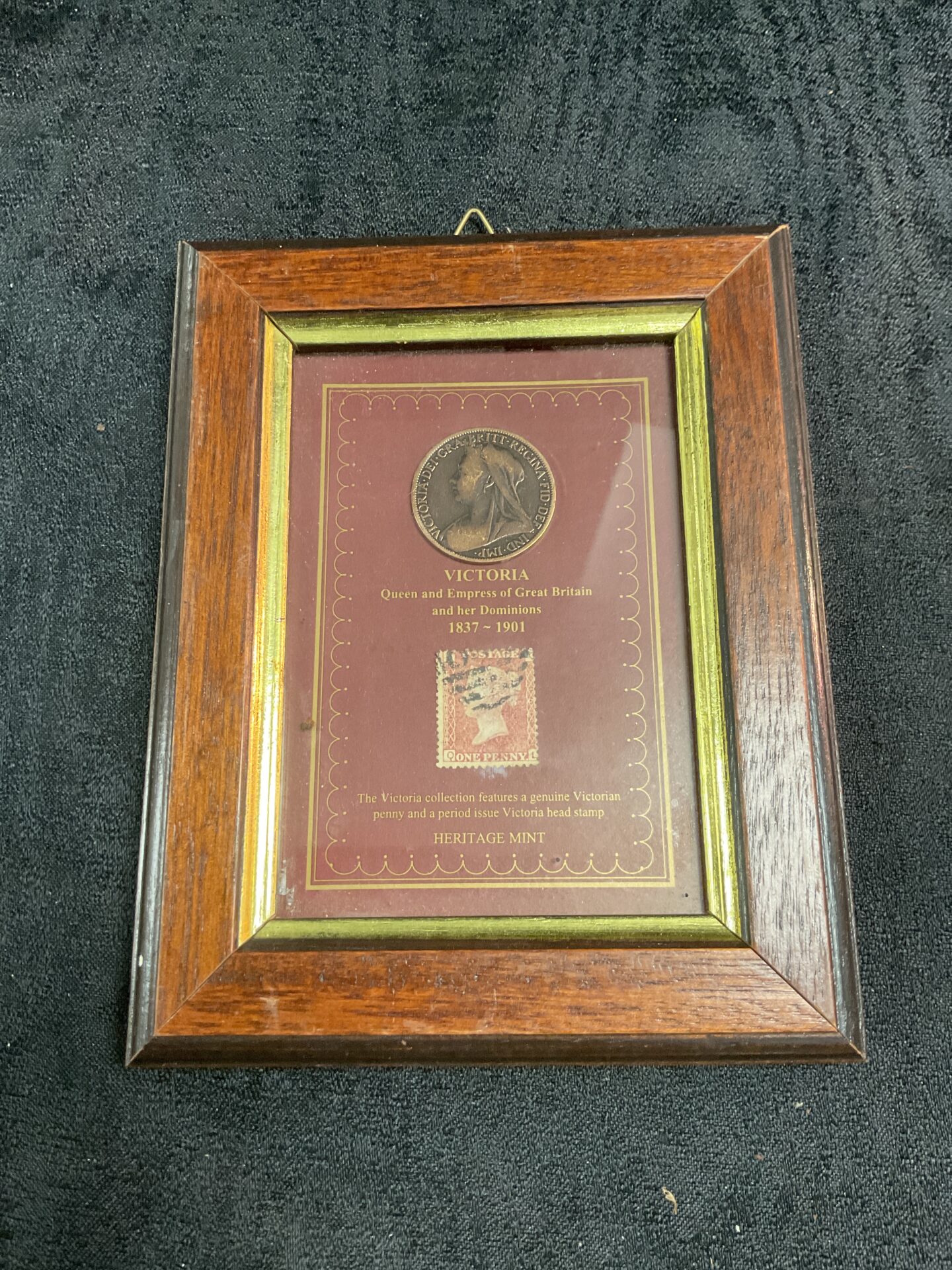 903 Framed Heritage mint victoria penny and penny brown stamp