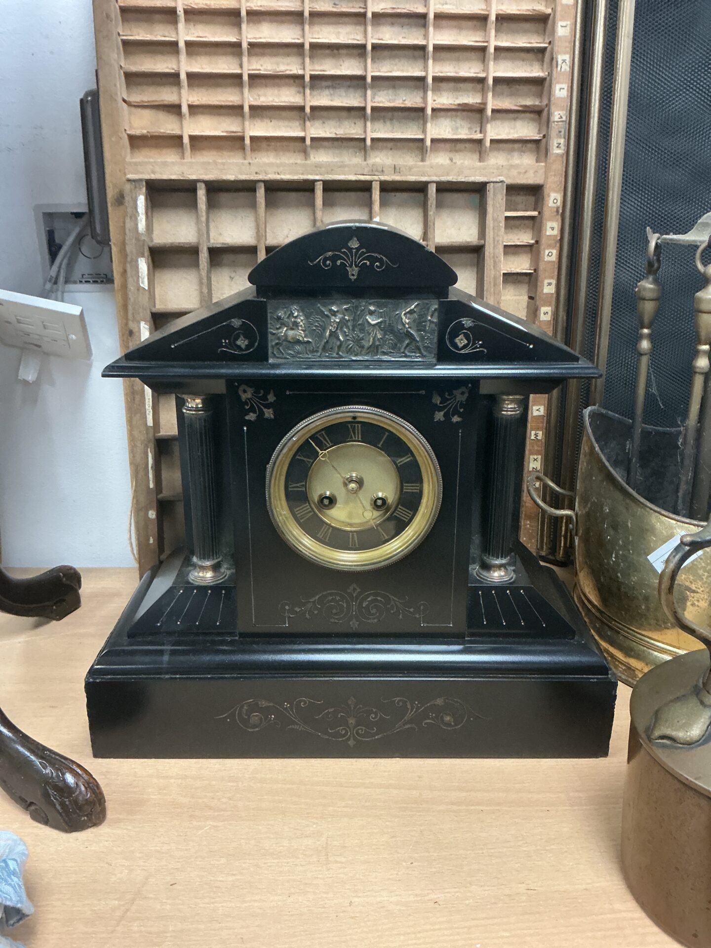 005 Victorian heavy slate mantle clock with key working