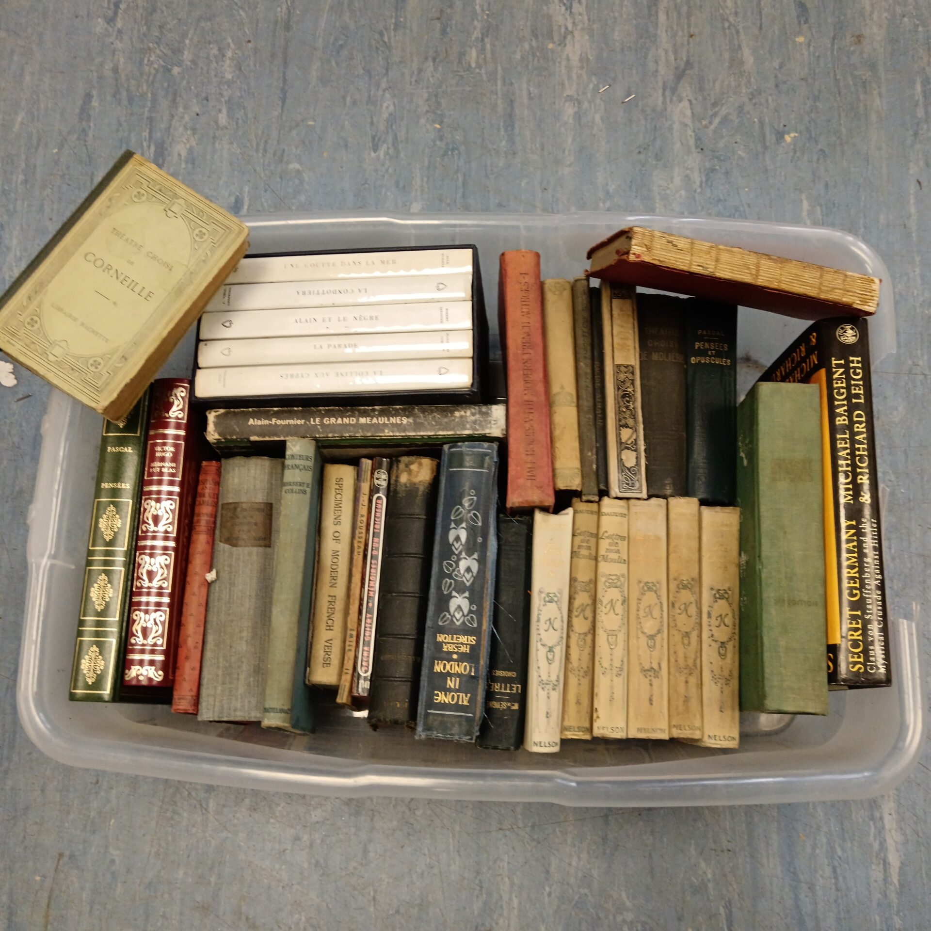 100 Box of vintage & antique books including alone in London & letters de moulin