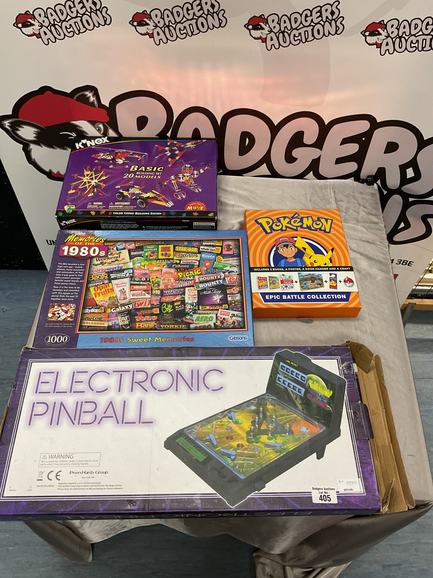 394 Electronic pinball game, 1980s sweet memories, Pokemon and knex building set