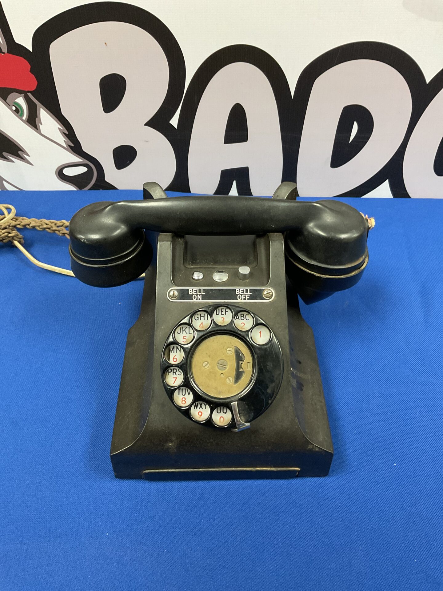 060 1930s bakelite Rotary GPO telephone