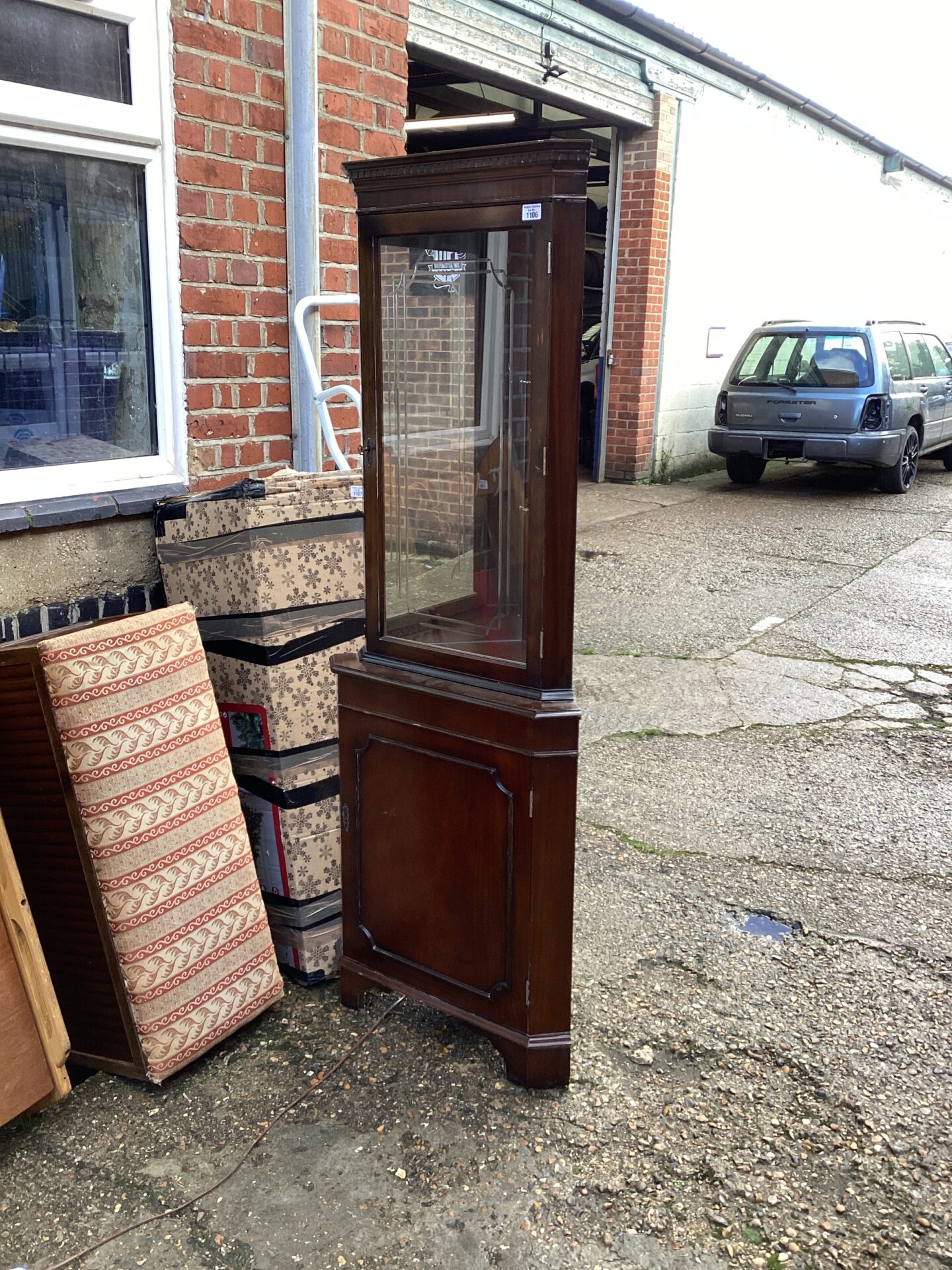 1134 Vintage mahogany corner glass fronted display cabinet