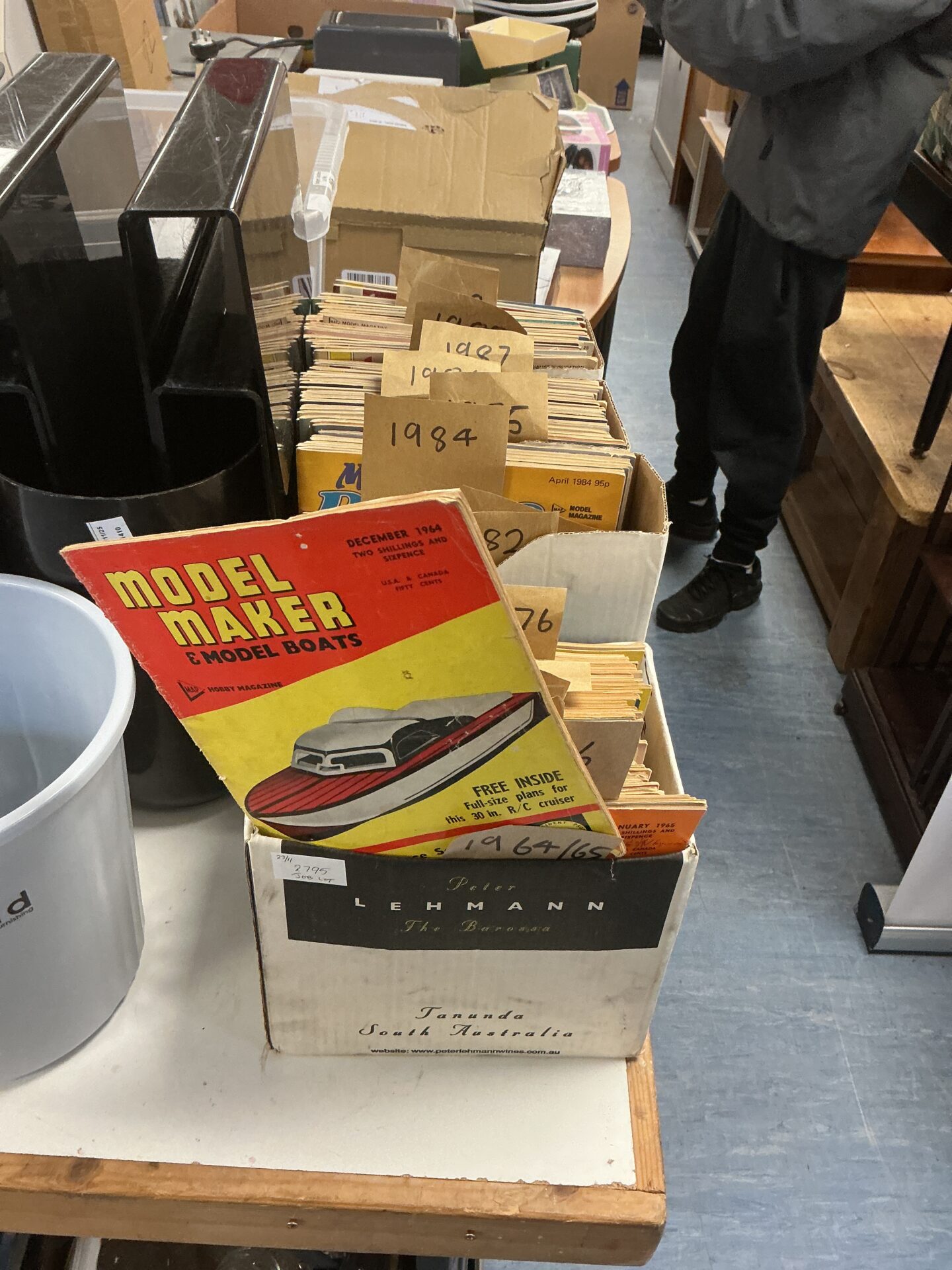189 Large quantity of model boat maker magazines dated from 1966 to 1990
