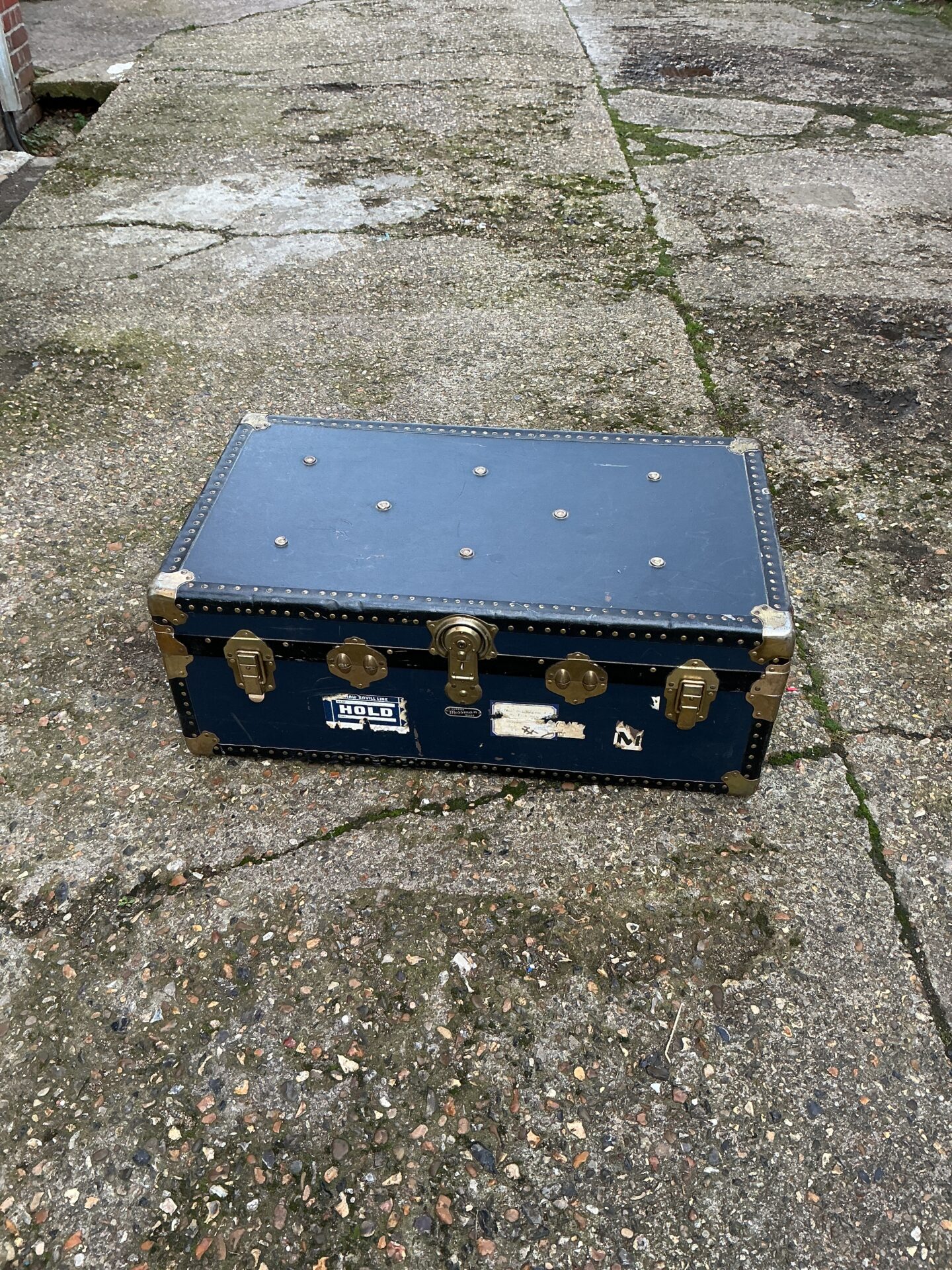 1097 vintage mossman travel trunk with key