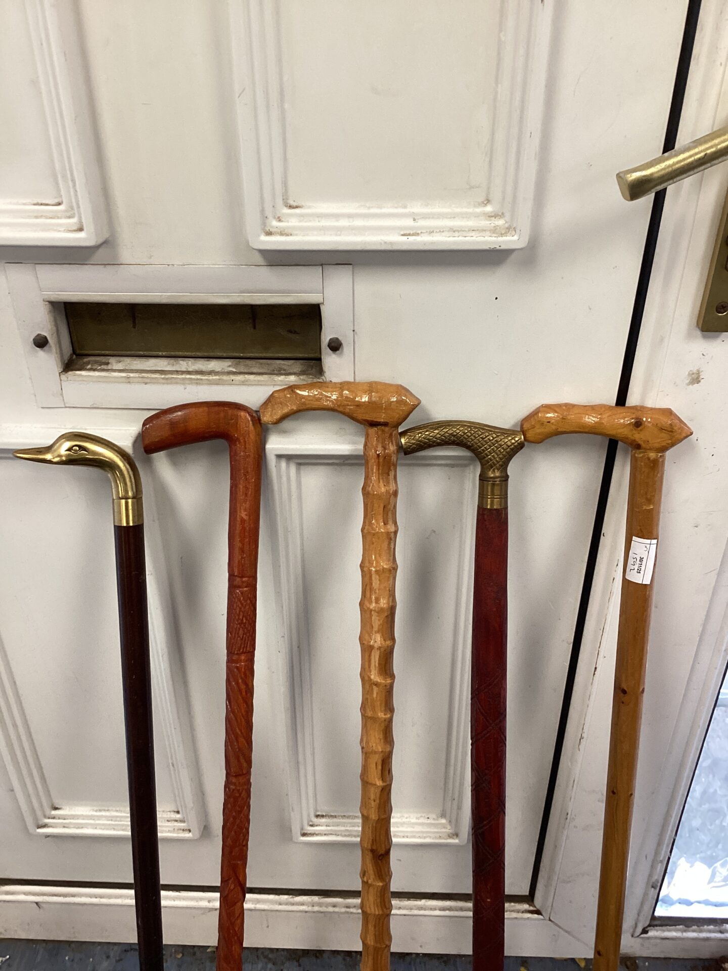 759 Five vintage walking sticks