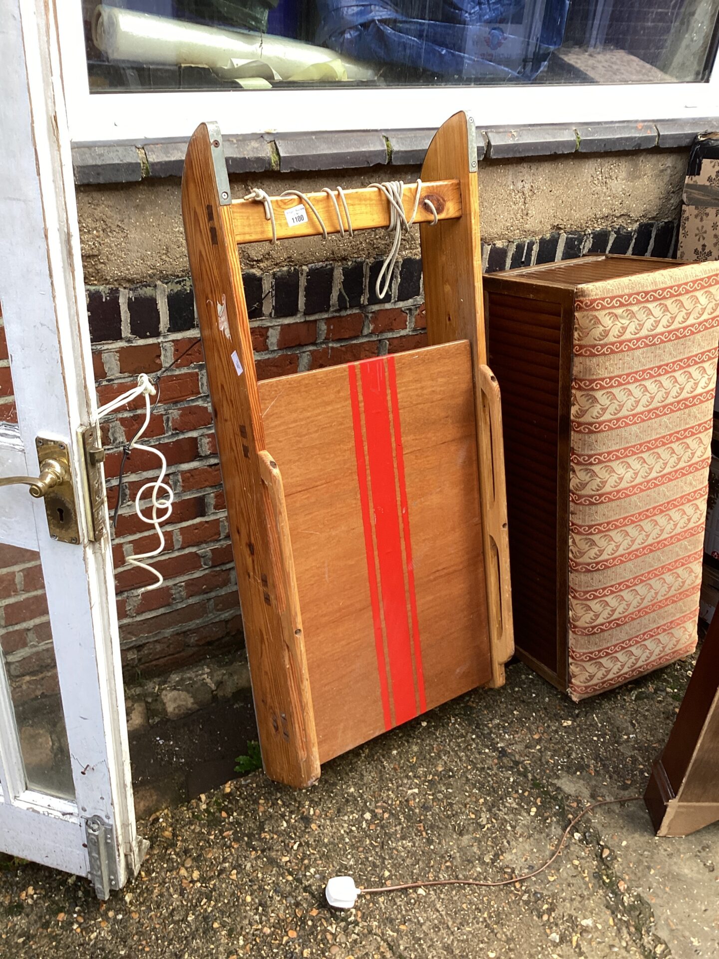 1100 Large wooden sled