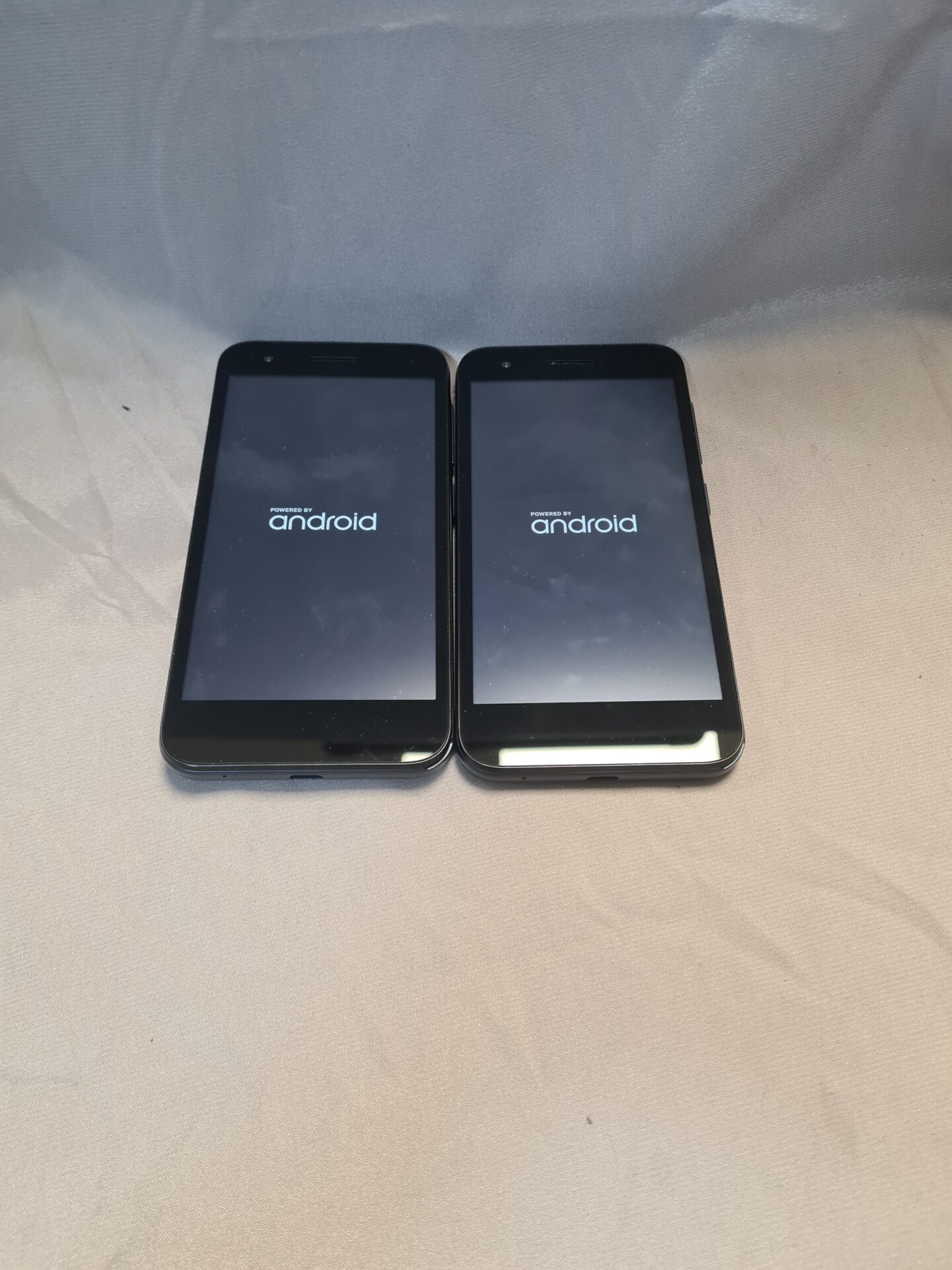 220 Two Vodafone Smart E8 Smartphones Working