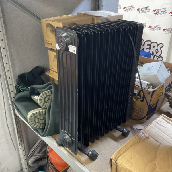 Black VonHaus oil filled radiator for portable heating.