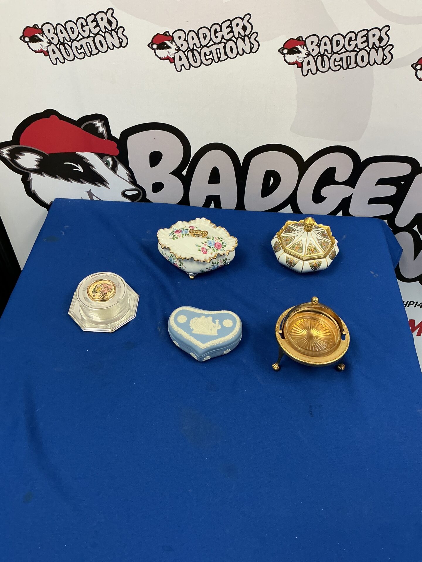 338 Collection of trinket boxes inc Wedgewood