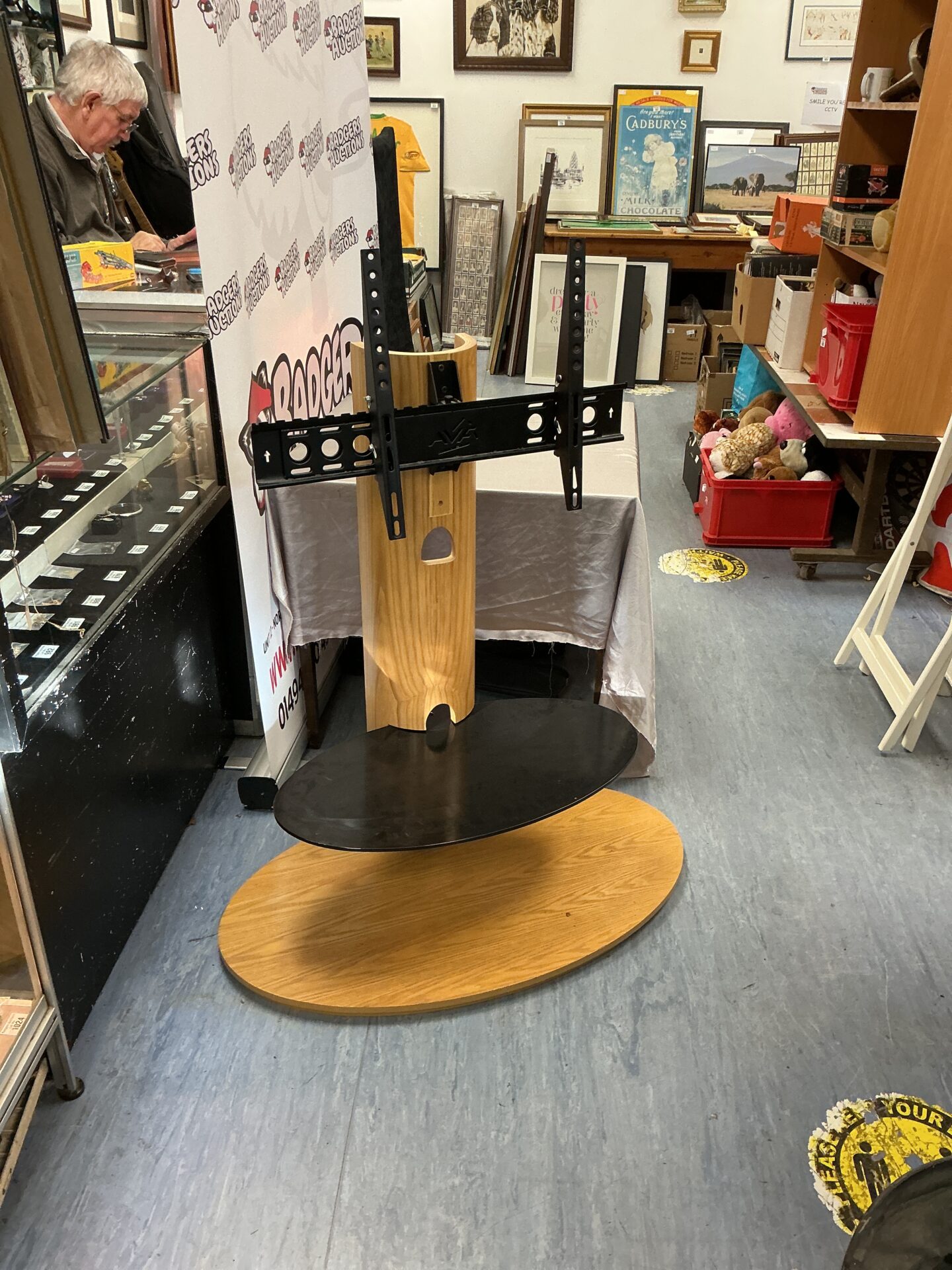 703 Television and media stand