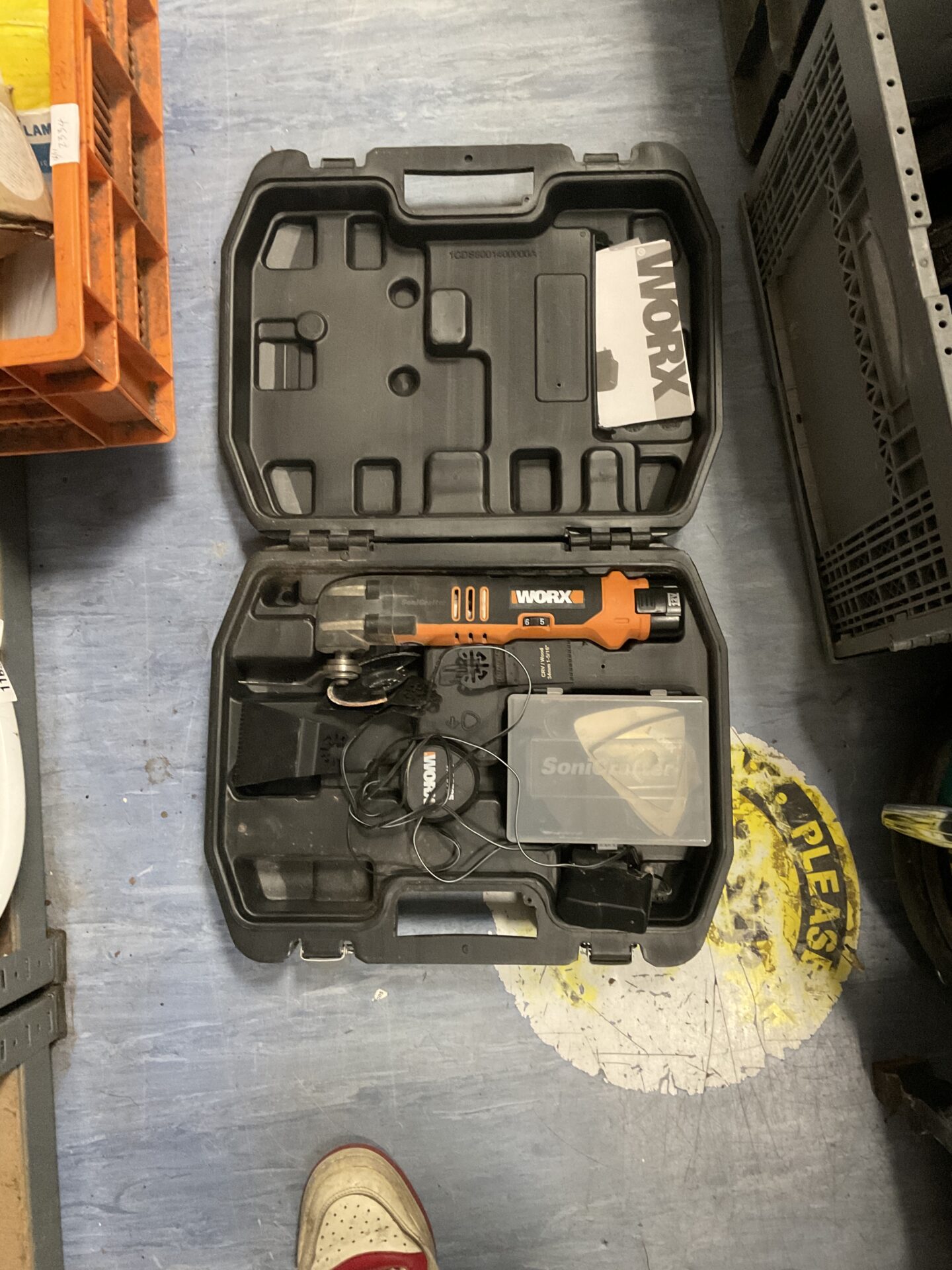1121 Worx cordless omni tool set – powers on