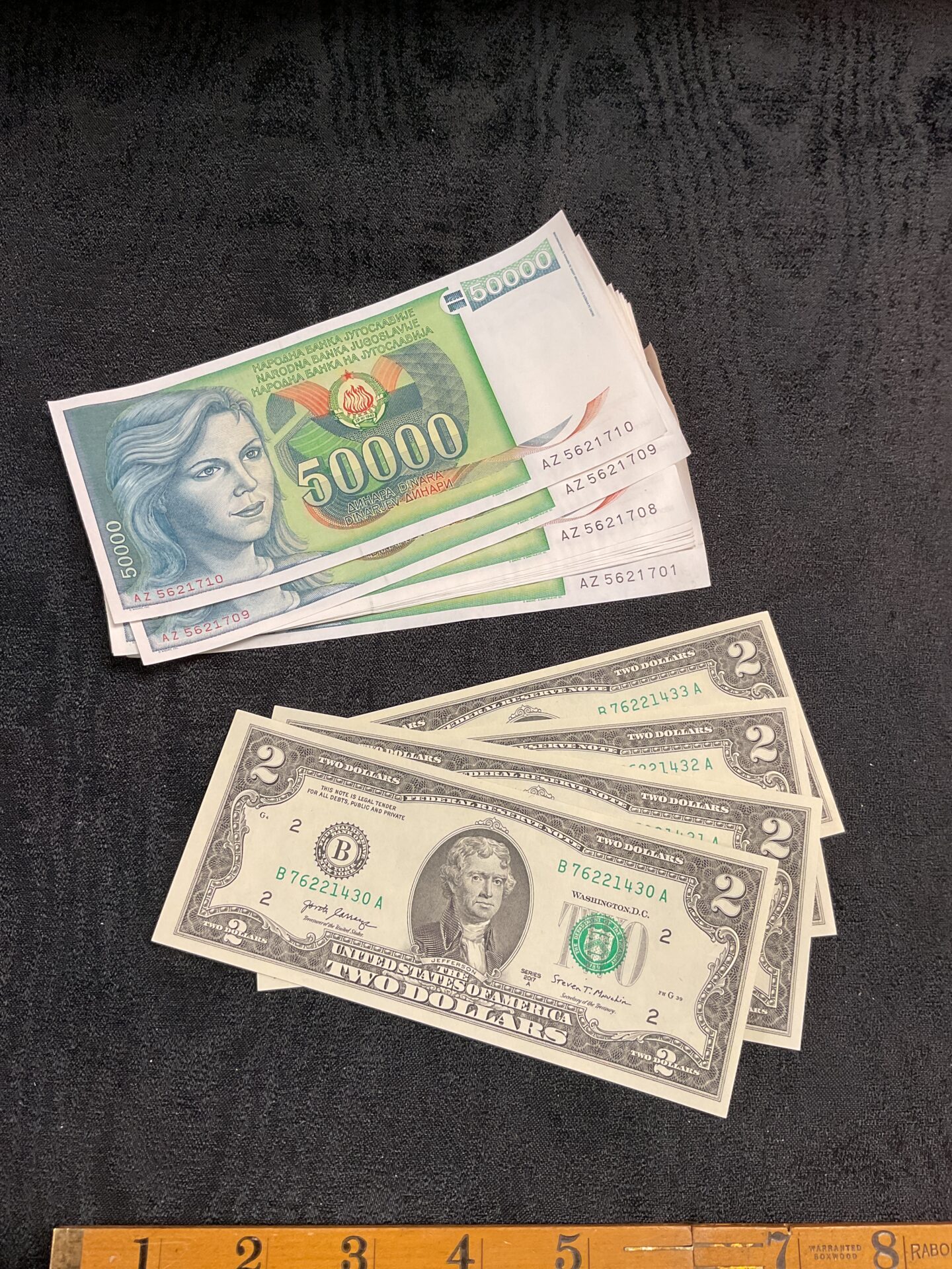 789 selection of 10 sequential yugoslavian notes and 10 sequential Us Two dollar Notes