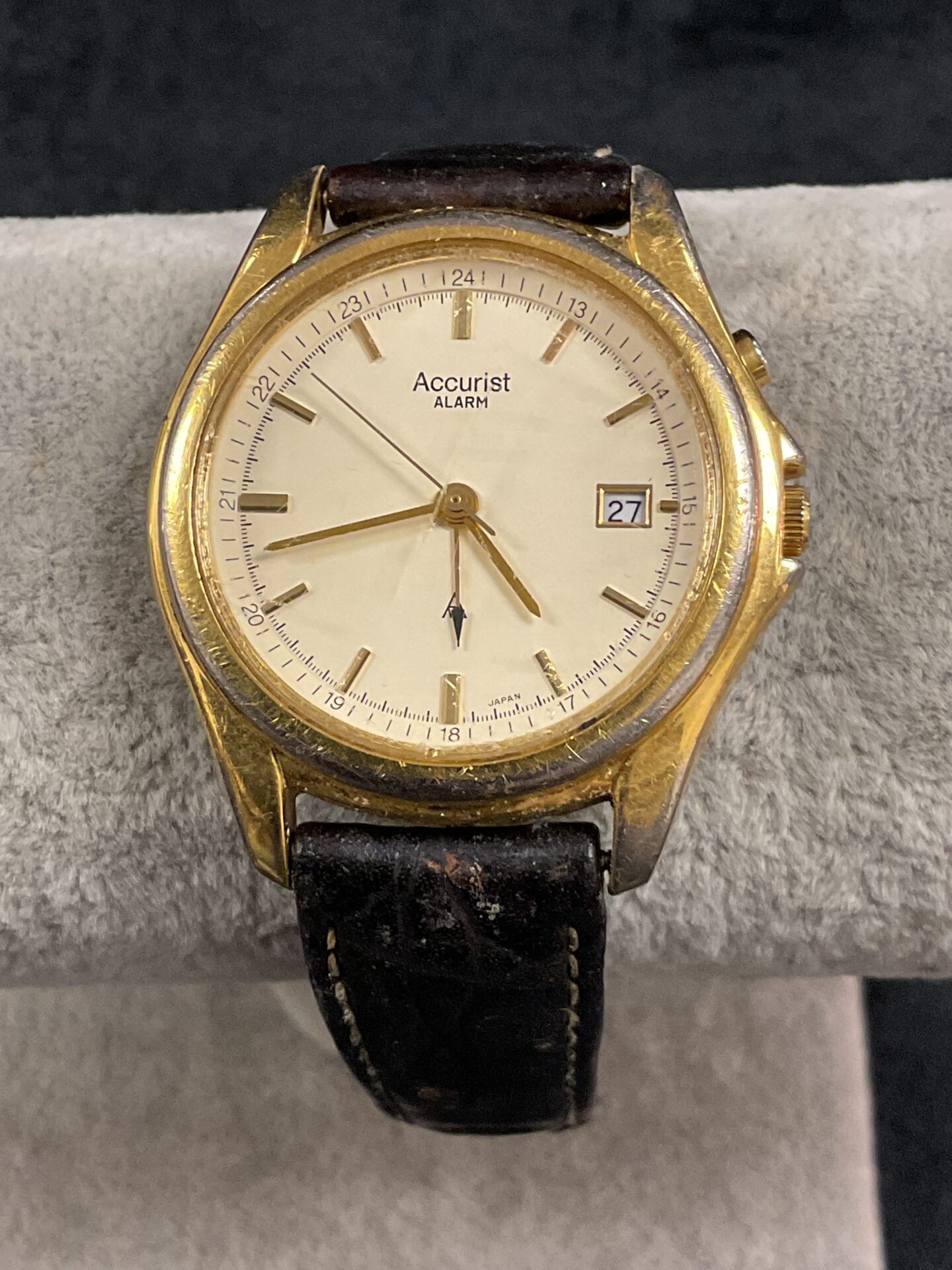 805 Accurist alarm quartz wristwatch